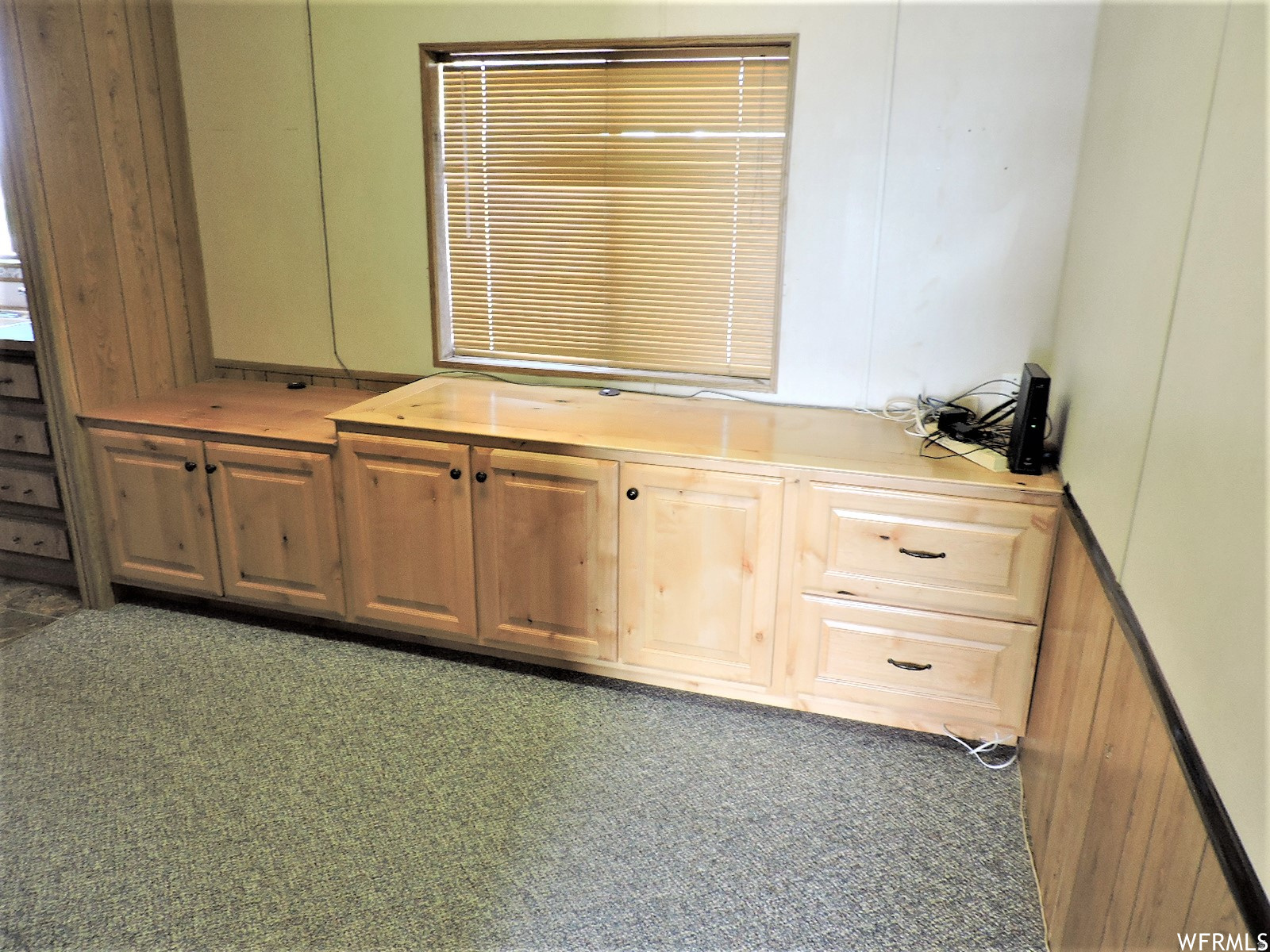 DELTA ESTATES - Commercial Lease