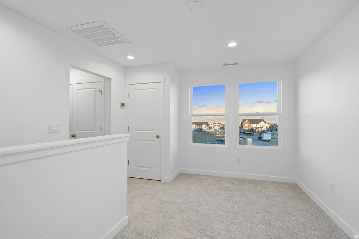 DAYBREAK - Residential