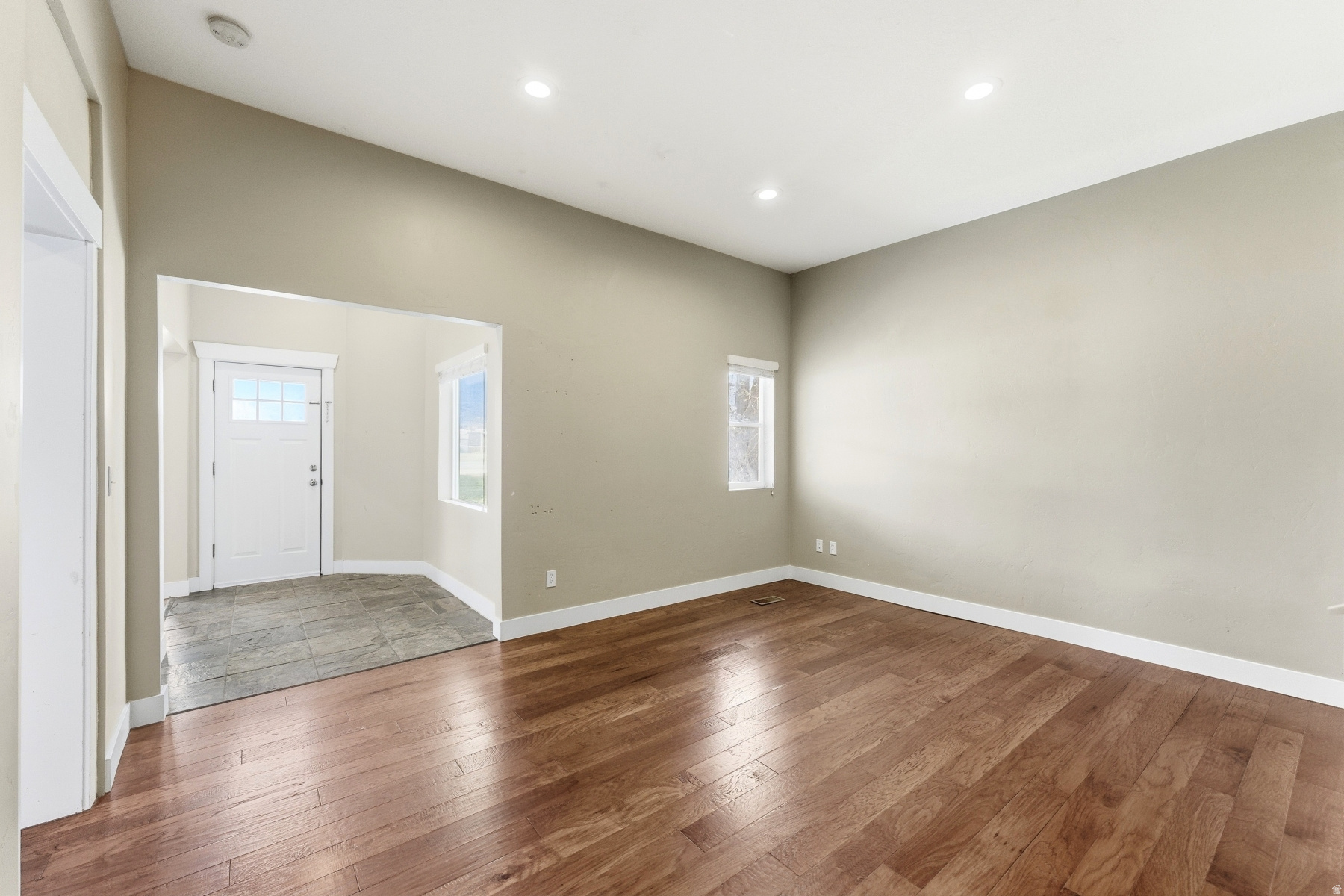 SOUTH SUMMIT - Residential