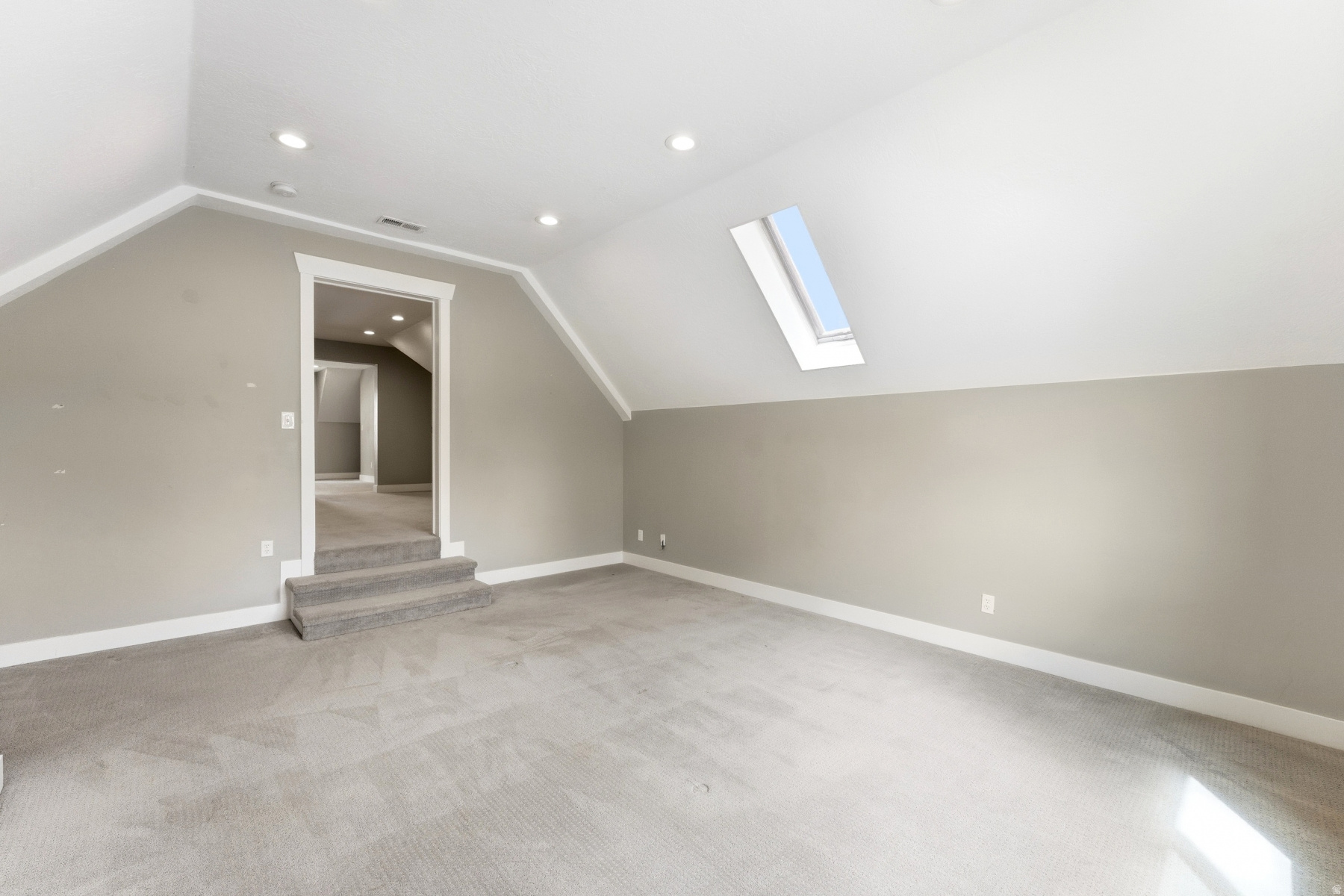 SOUTH SUMMIT - Residential