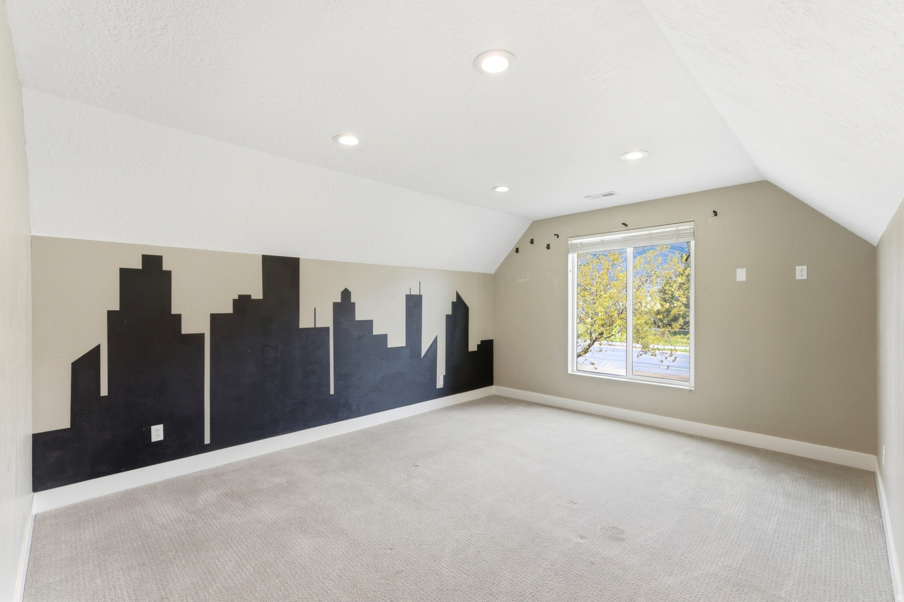 SOUTH SUMMIT - Residential