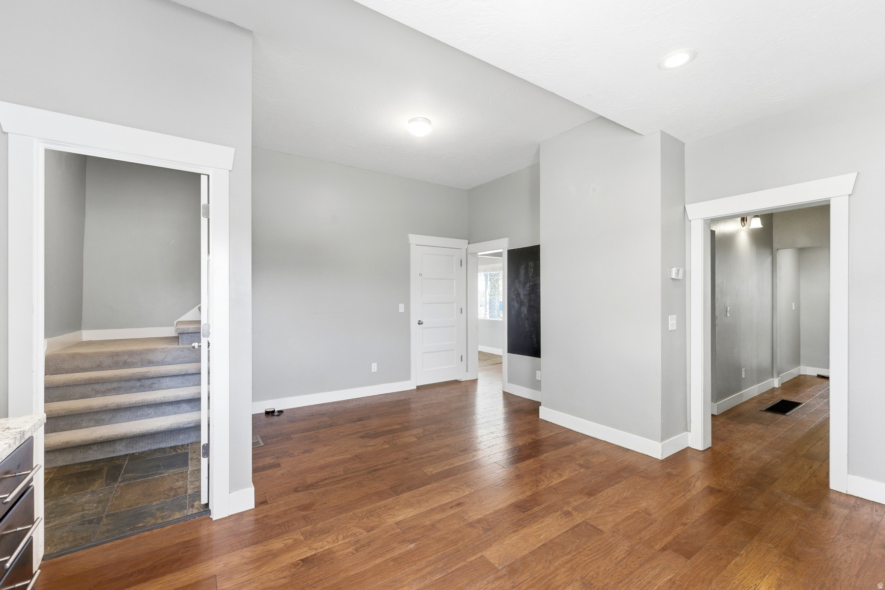SOUTH SUMMIT - Residential