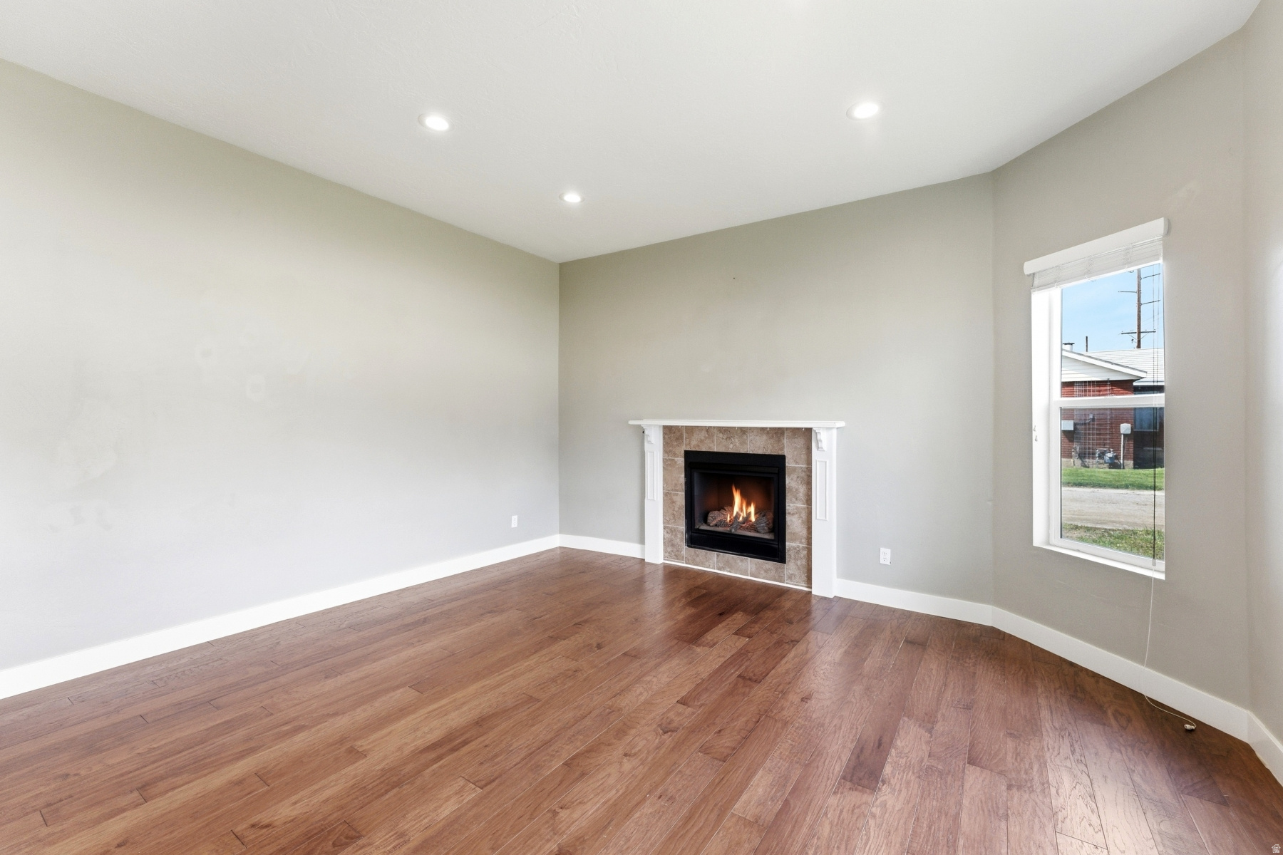 SOUTH SUMMIT - Residential