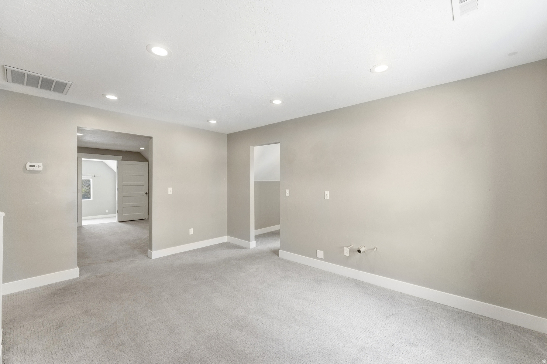 SOUTH SUMMIT - Residential