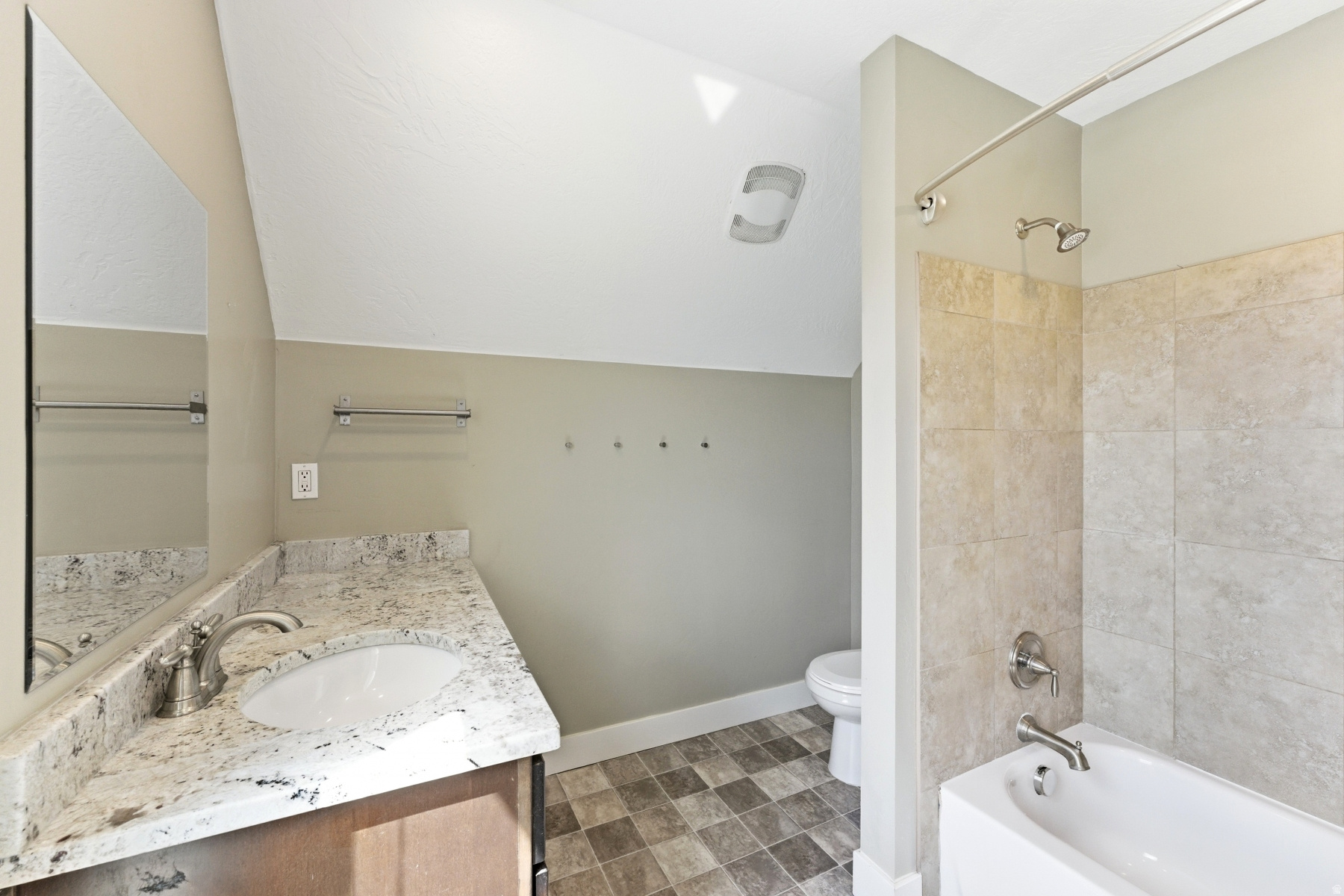 SOUTH SUMMIT - Residential