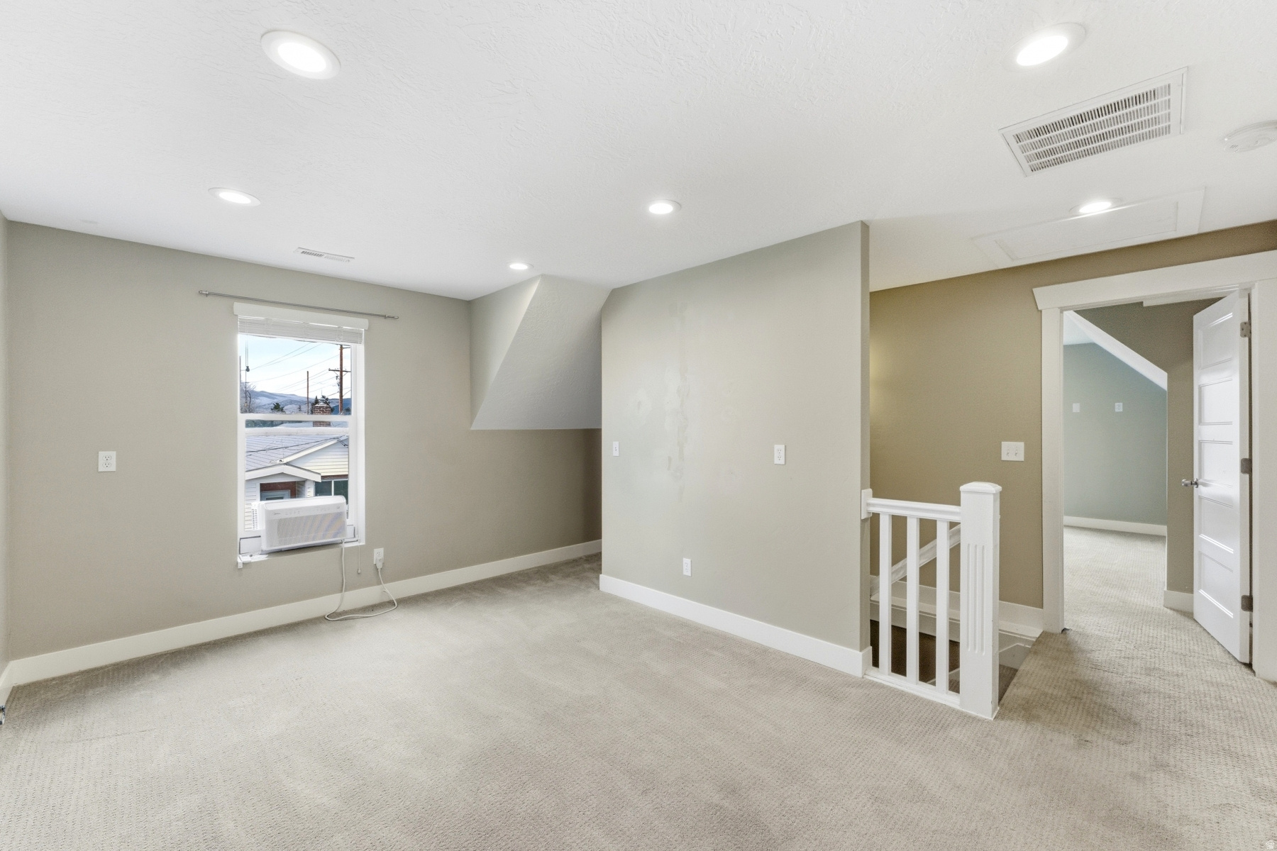 SOUTH SUMMIT - Residential