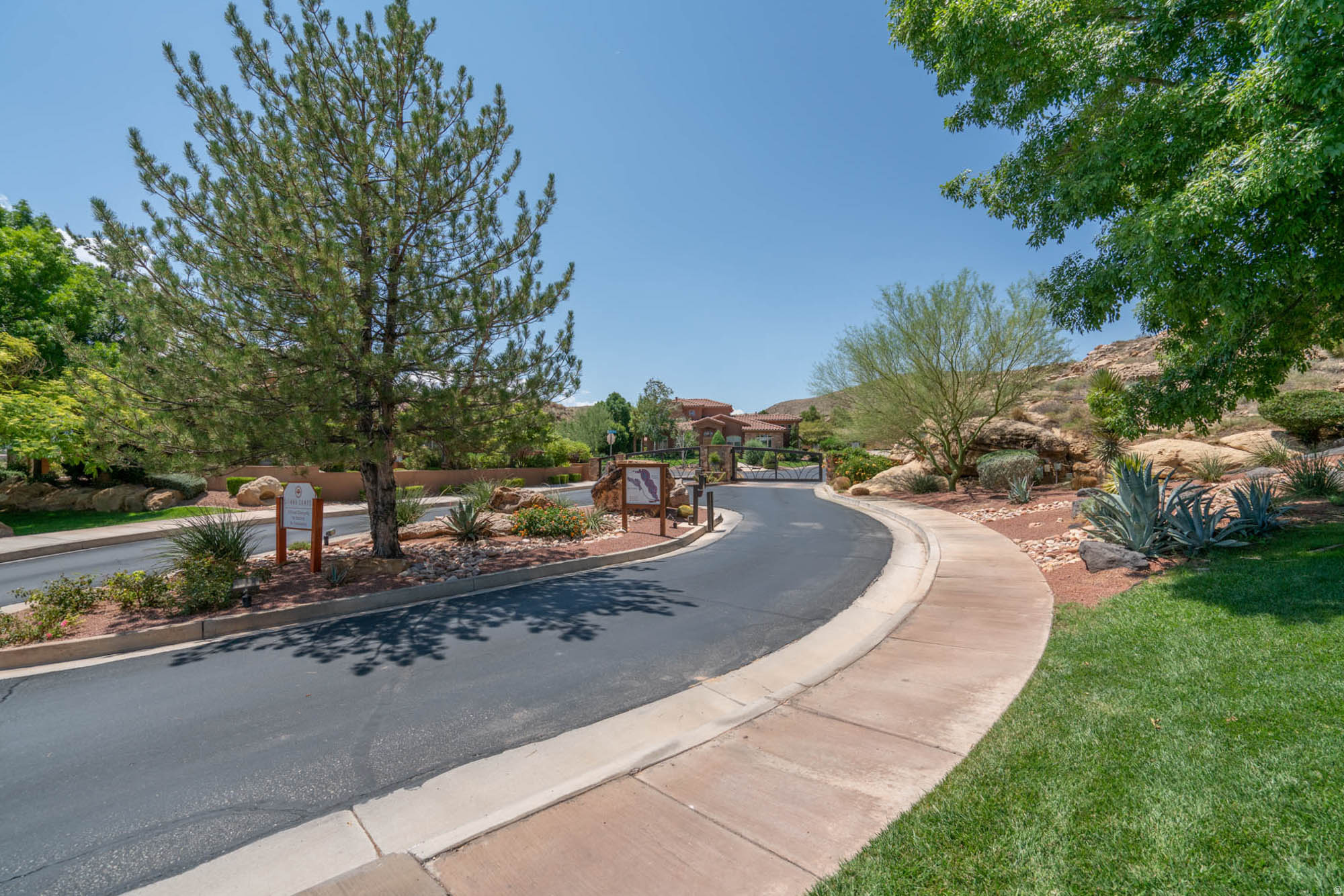 SIENNA CANYON AT WEBB HILL 1 - Residential