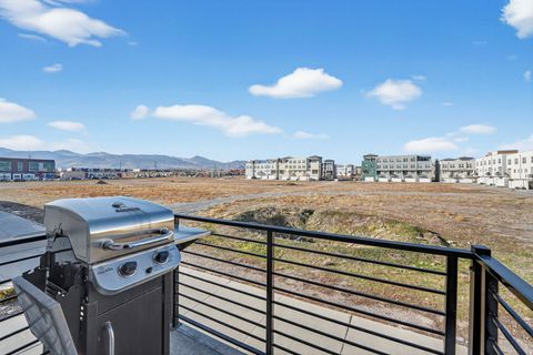 Tiny photo for 5004 W DAYBREAK PKWY, South Jordan, UT 84009 (MLS # 2128373)