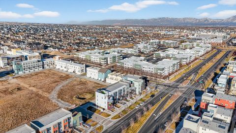 Tiny photo for 5004 W DAYBREAK PKWY, South Jordan, UT 84009 (MLS # 2128373)