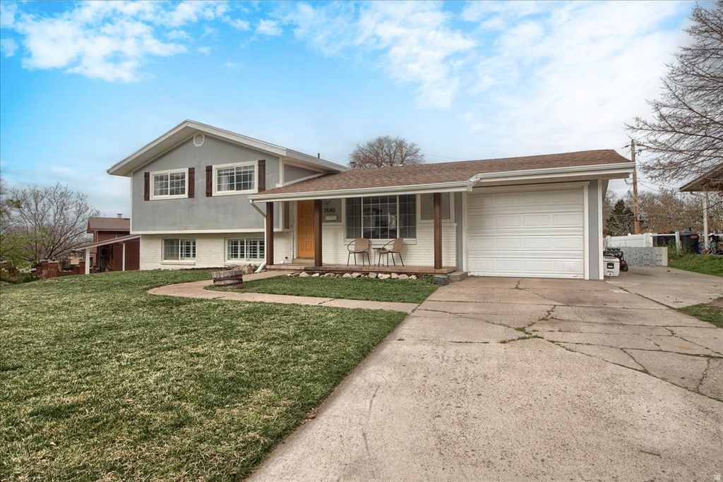 Photo of 1540 SUNVIEW DR, Ogden, UT 84404 (MLS # 2145973)