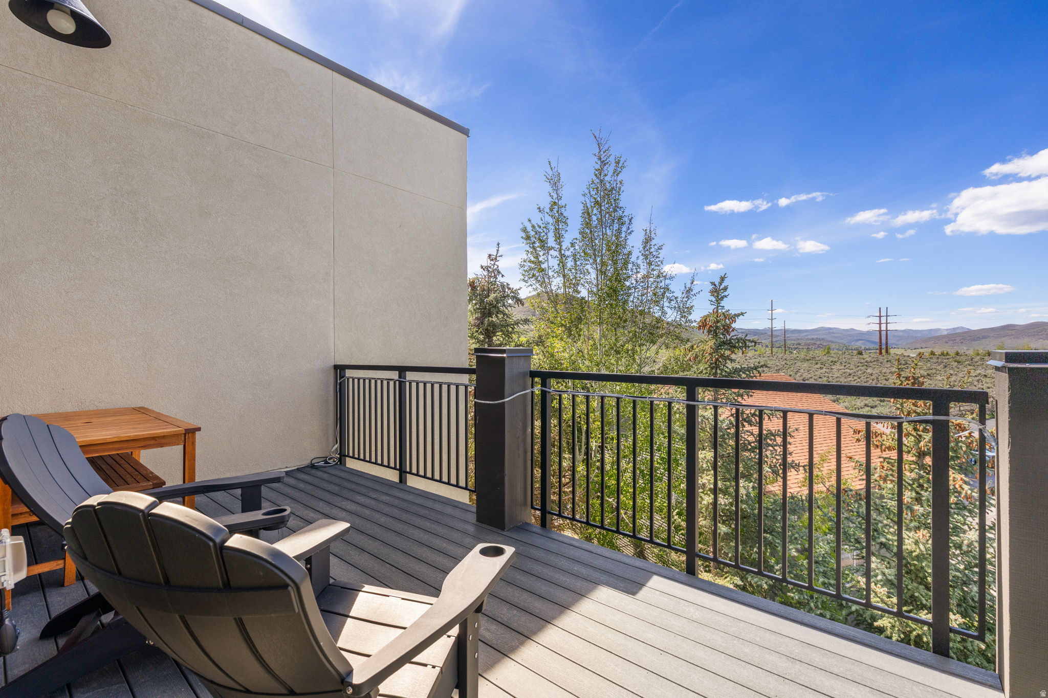 CRESTVIEW - Residential