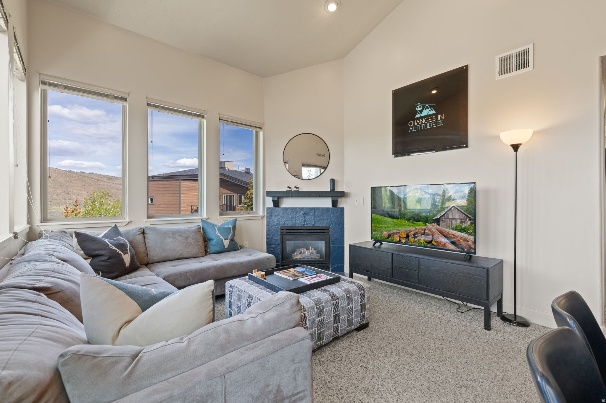 CRESTVIEW - Residential