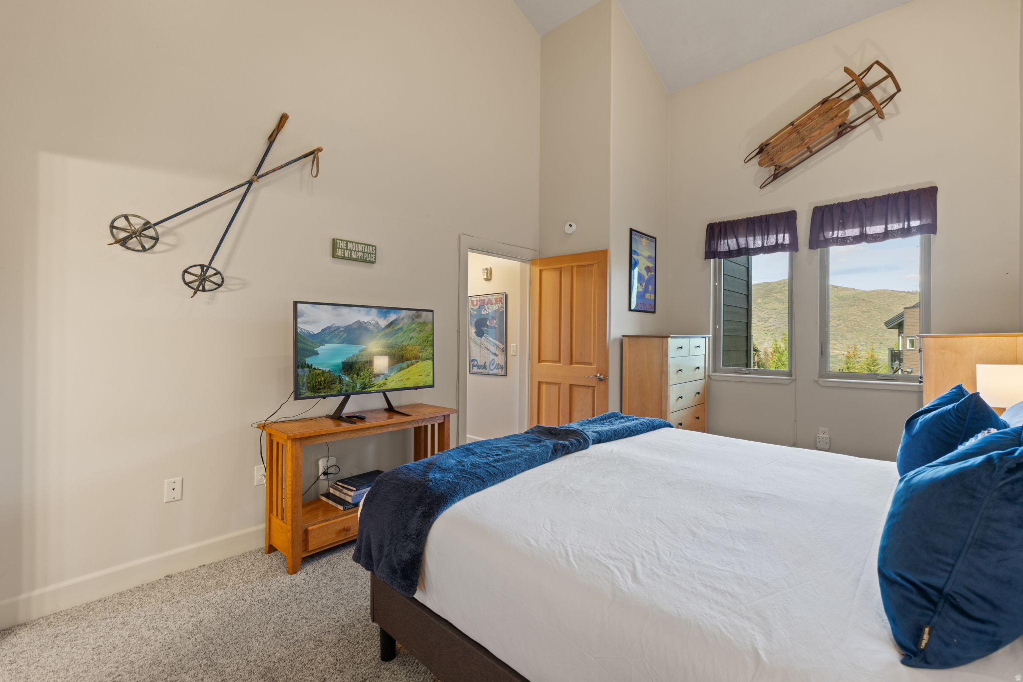 CRESTVIEW - Residential