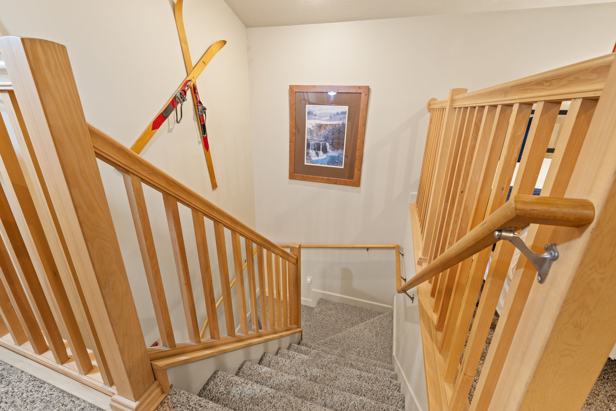 CRESTVIEW - Residential