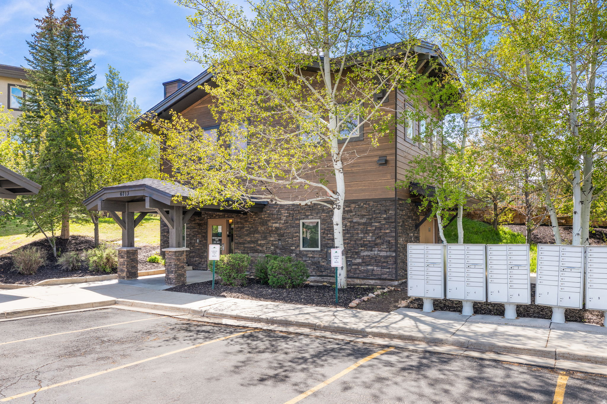 CRESTVIEW - Residential