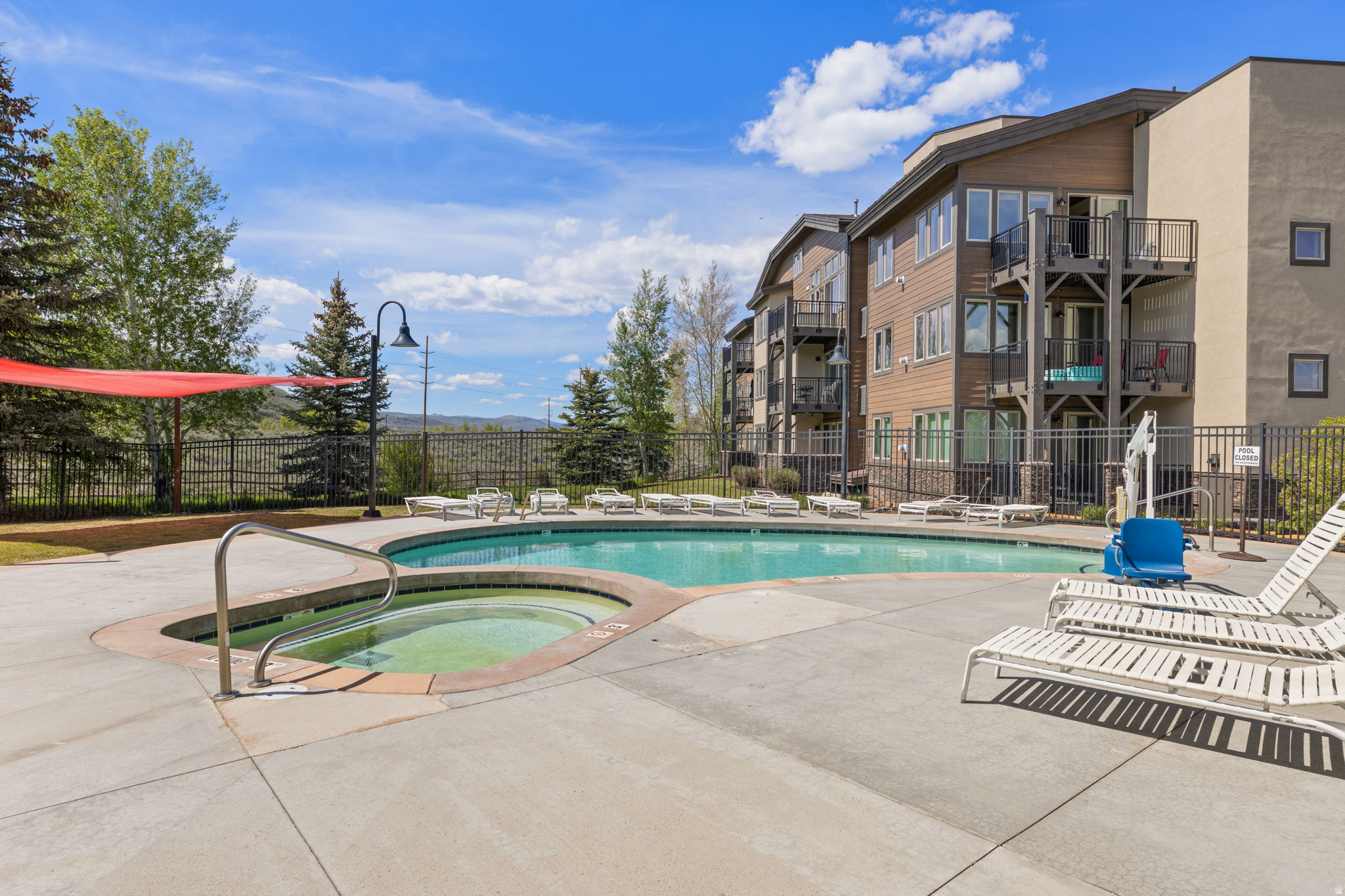 CRESTVIEW - Residential