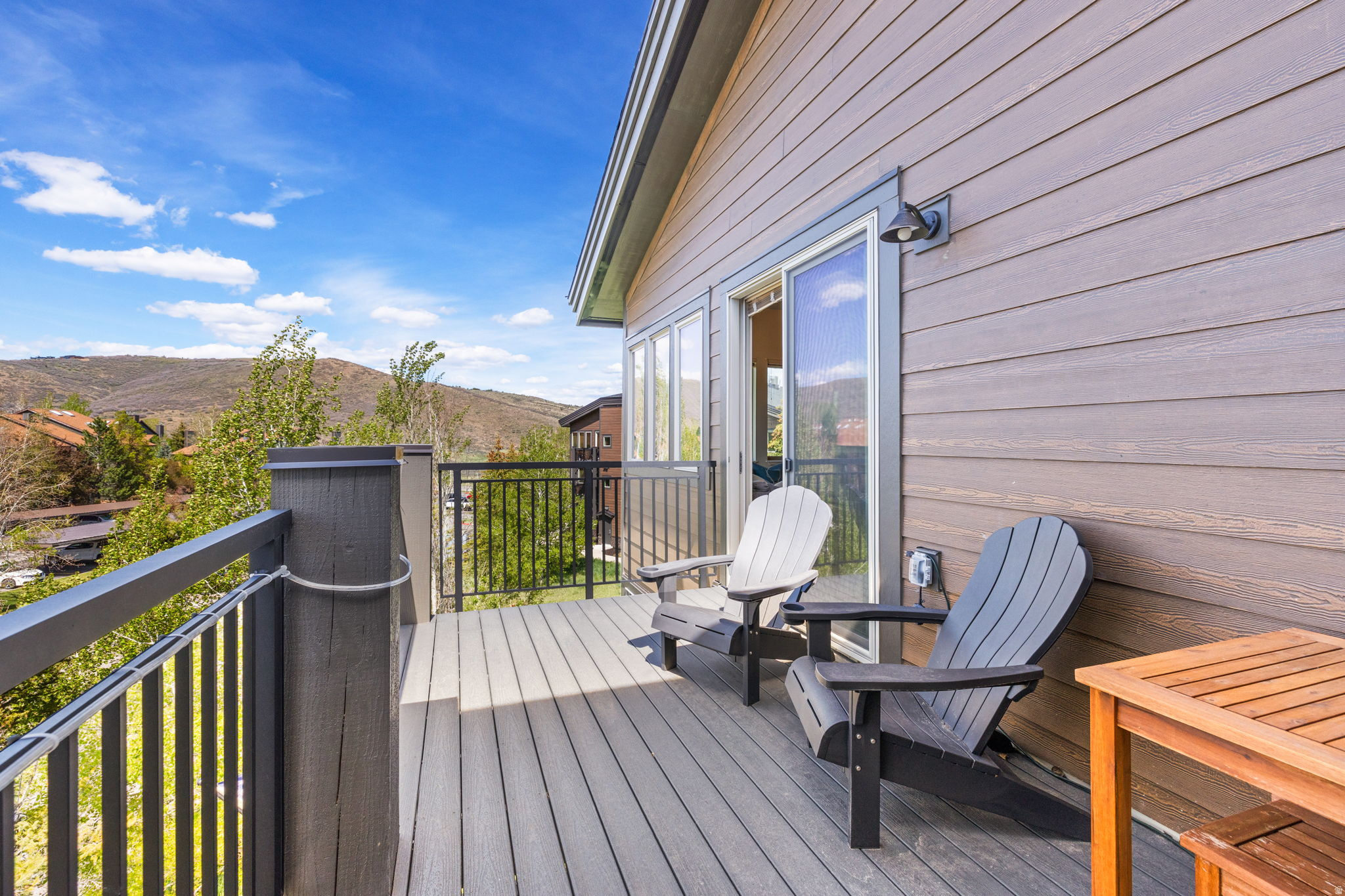 CRESTVIEW - Residential
