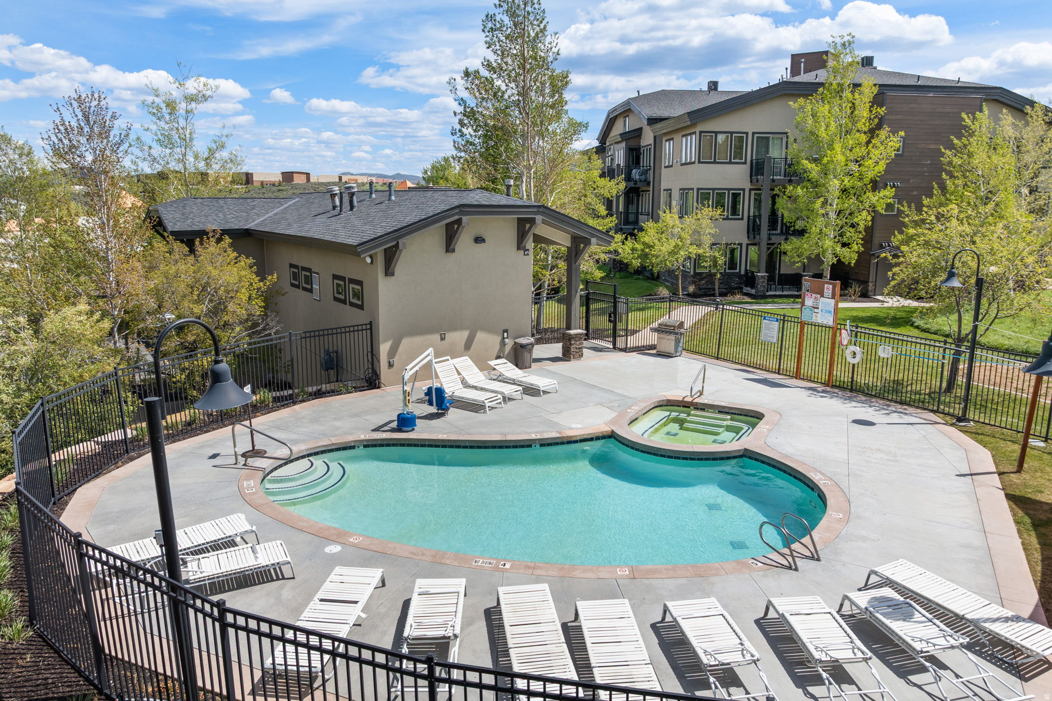 CRESTVIEW - Residential