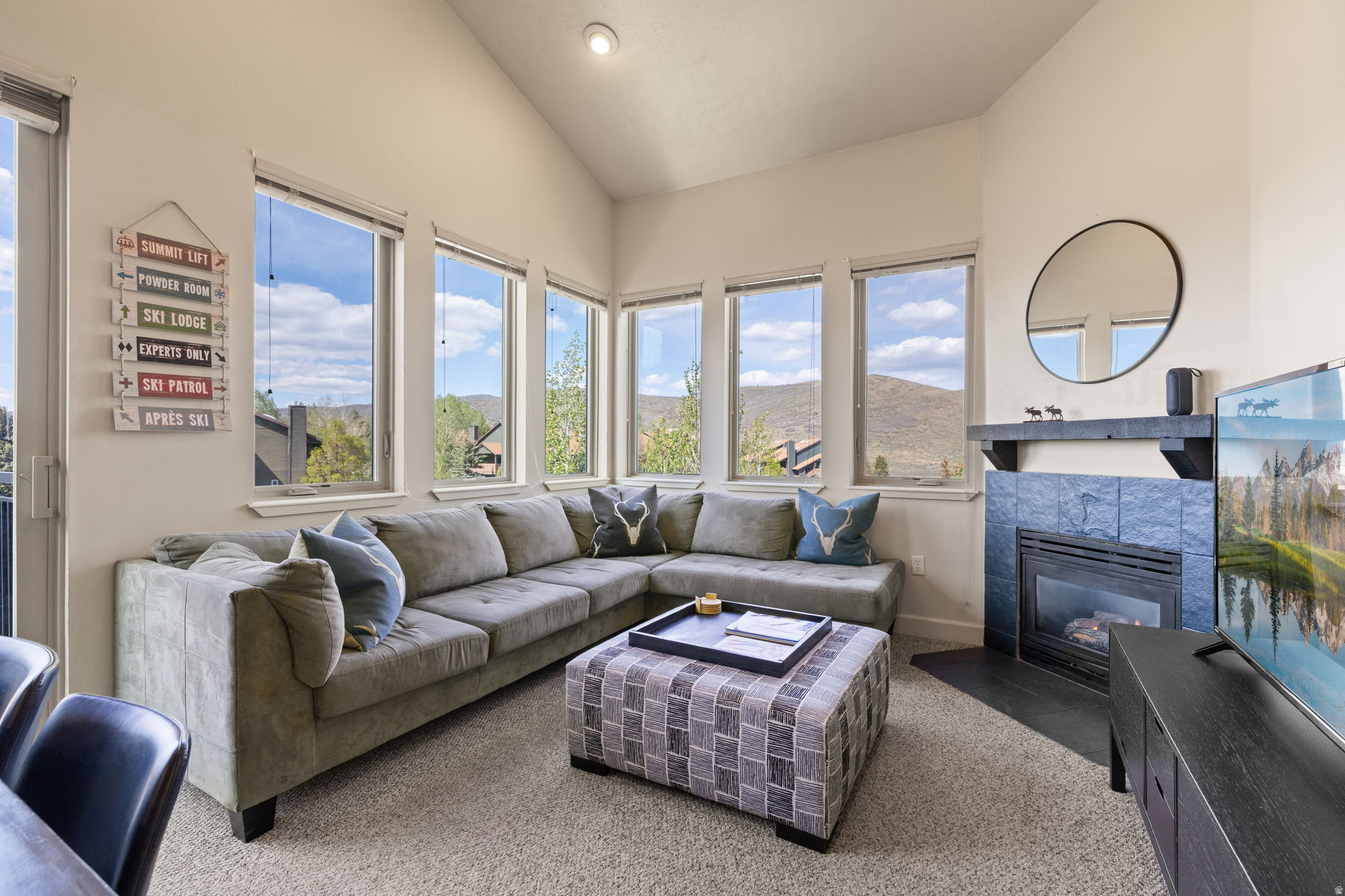 CRESTVIEW - Residential