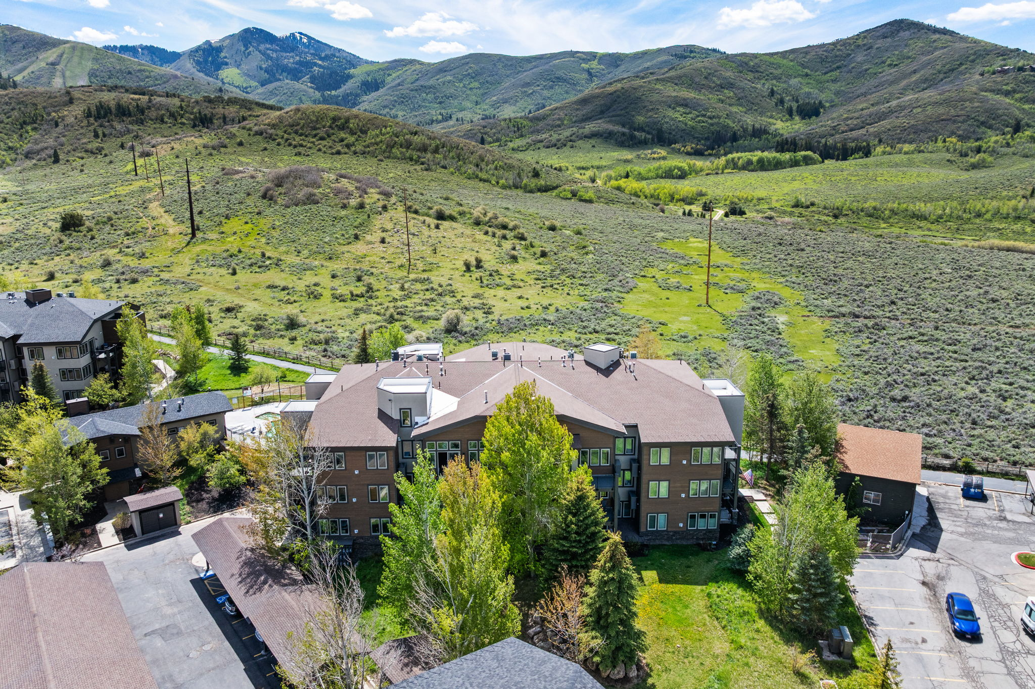 CRESTVIEW - Residential