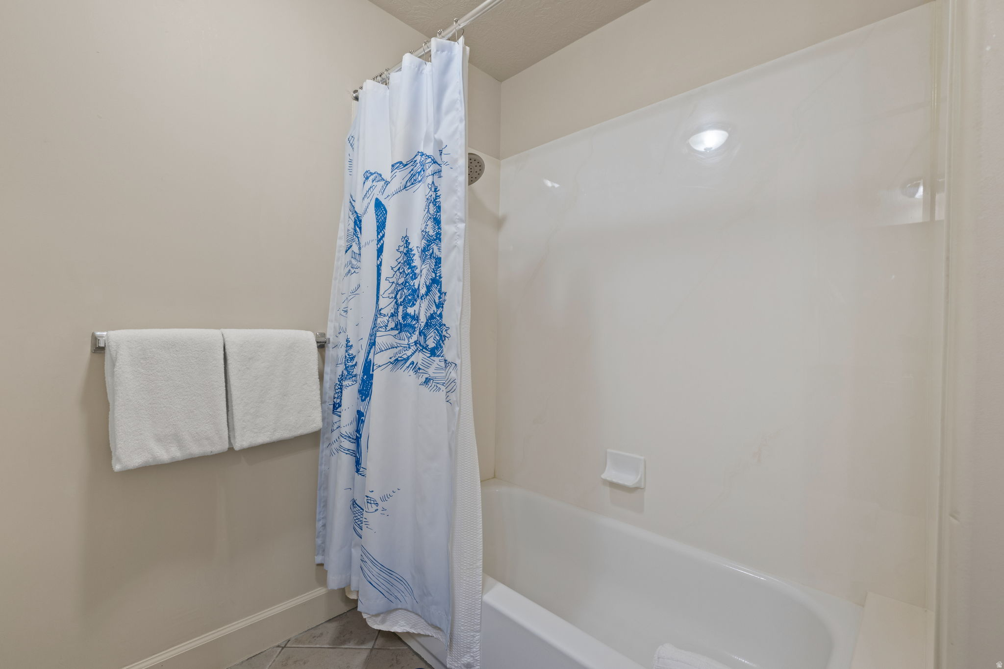 CRESTVIEW - Residential