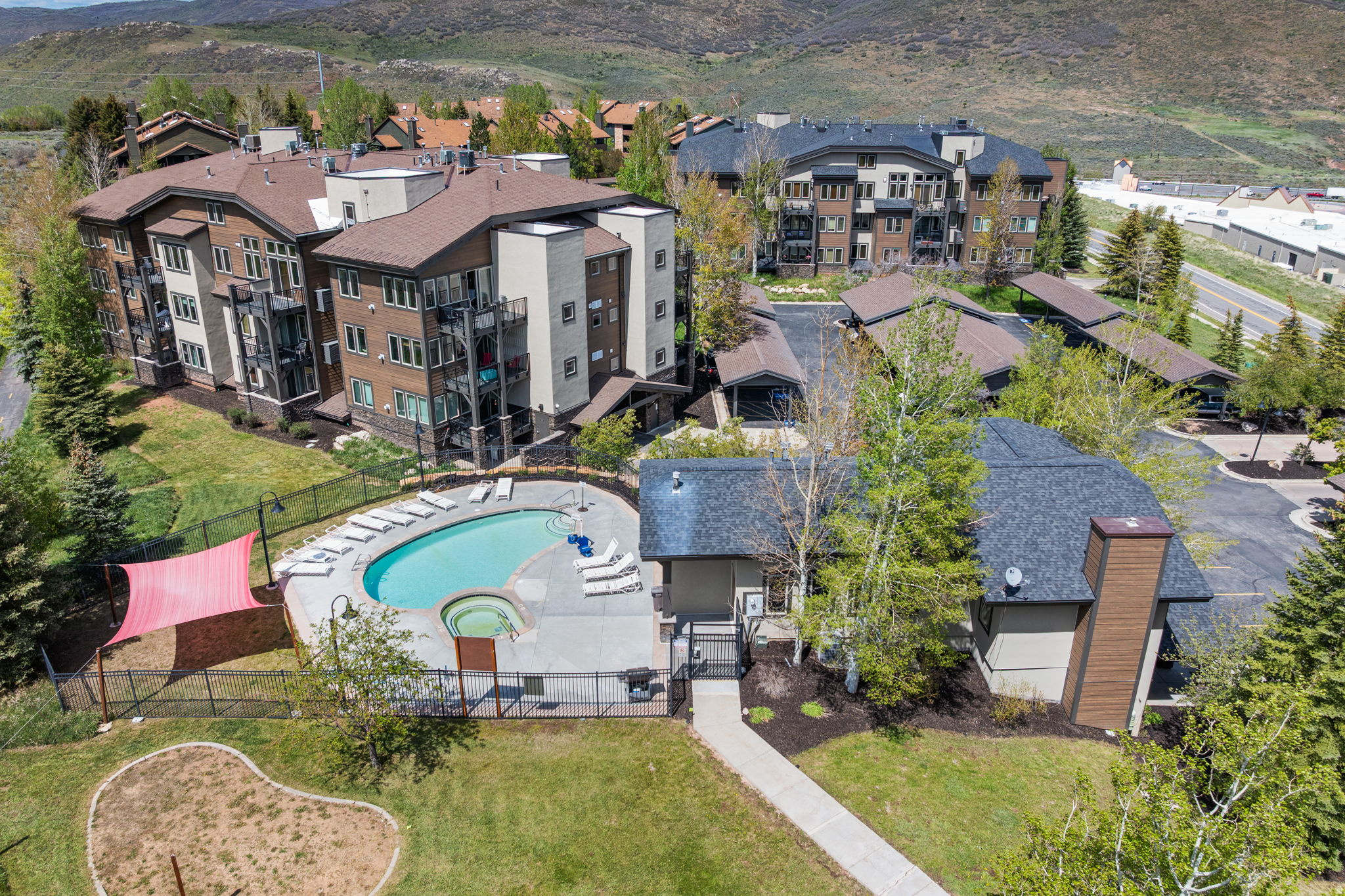 CRESTVIEW - Residential