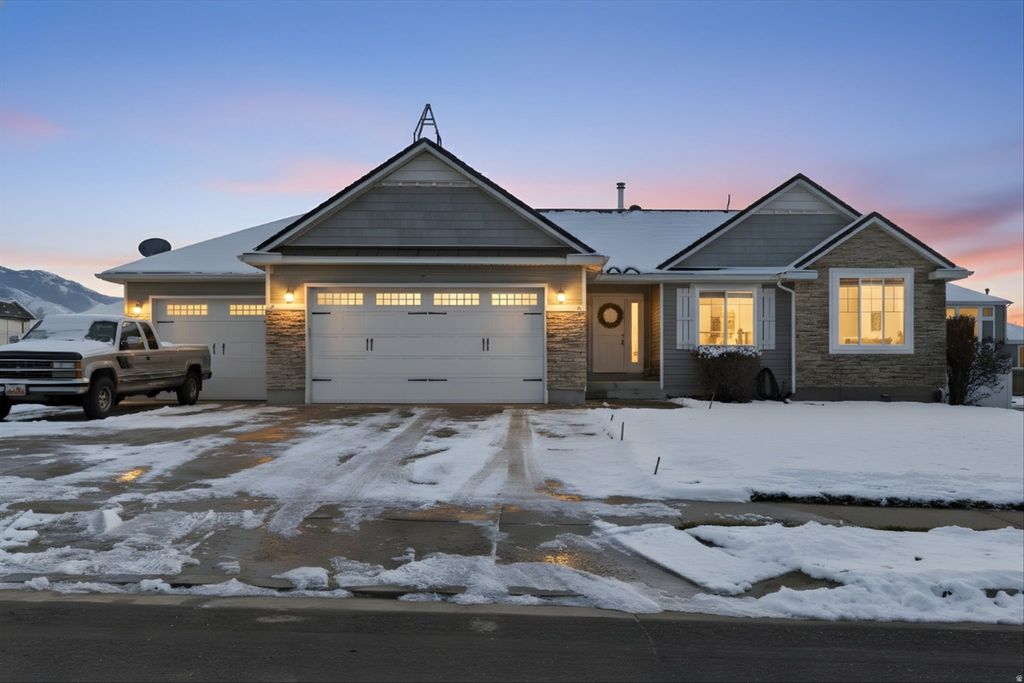 Photo of 624 E 2100 N, North Logan, UT 84341 (MLS # 2130449)