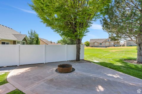 Tiny photo for 4071 S SANDPIPER LN, Saratoga Springs, UT 84045 (MLS # 2076465)