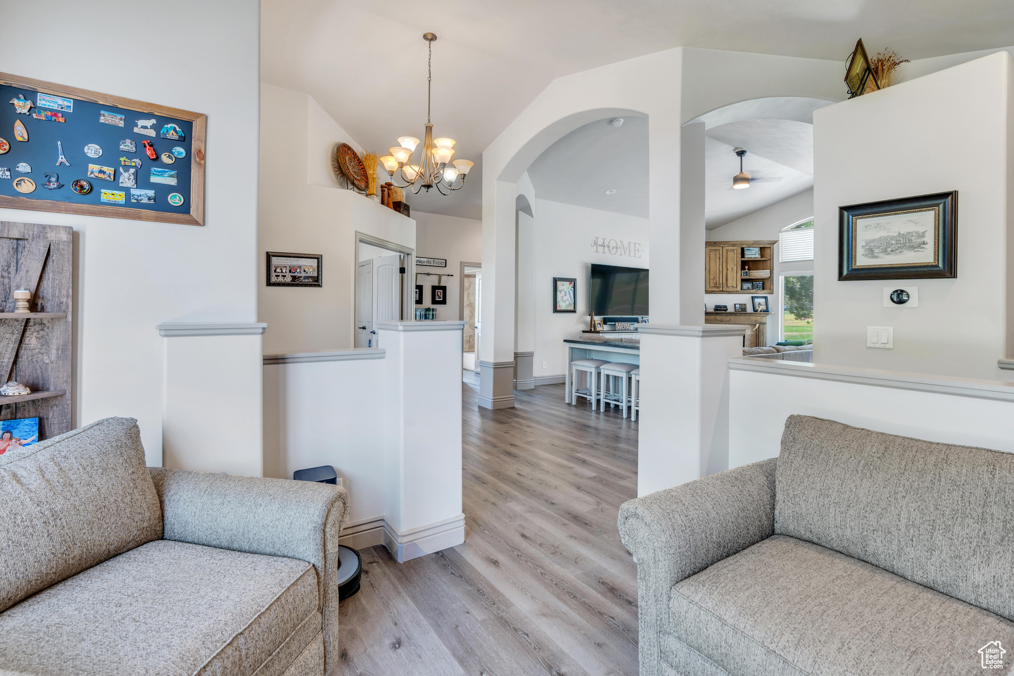 PELICAN BAY - Residential