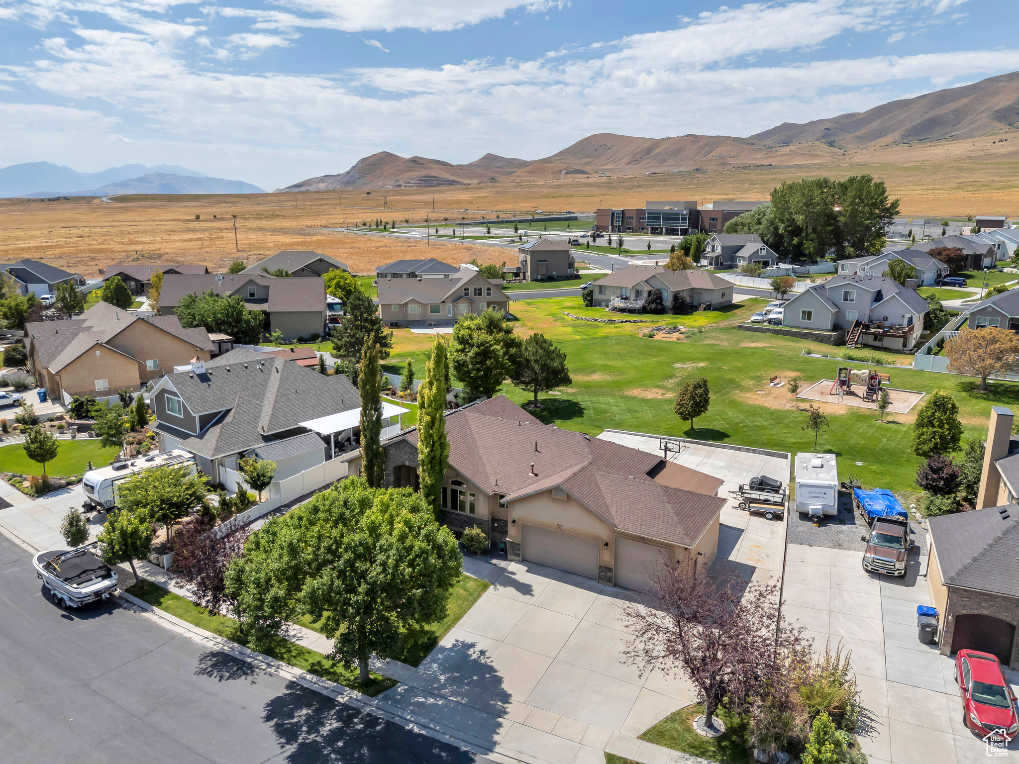 PELICAN BAY - Residential