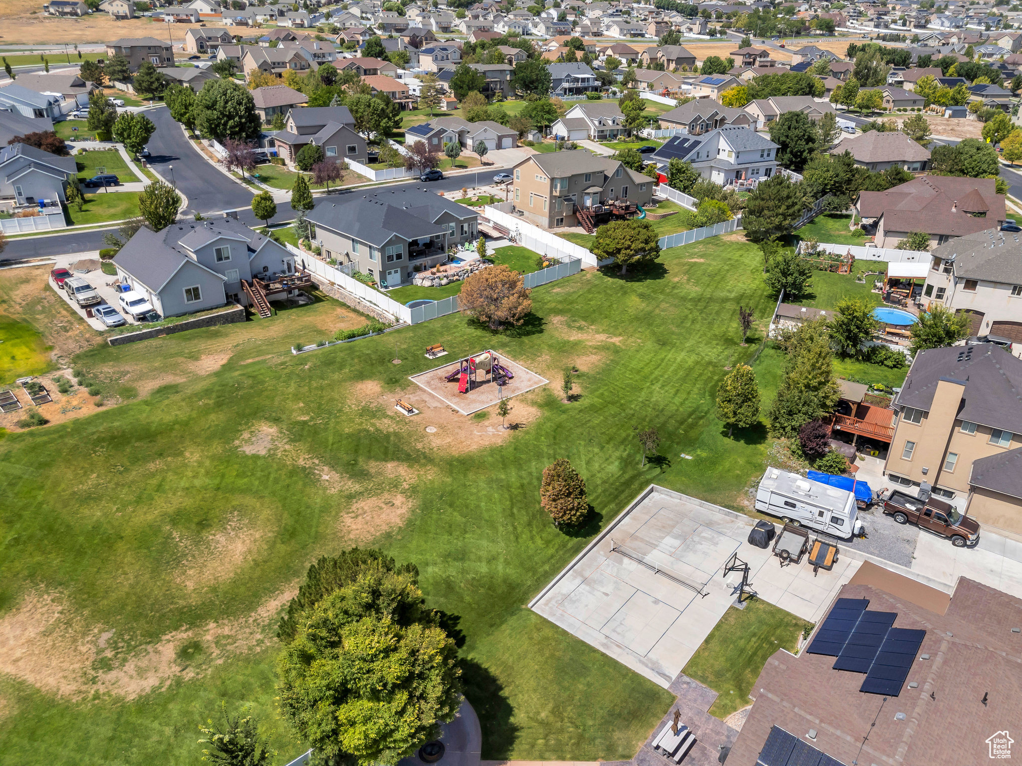 PELICAN BAY - Residential