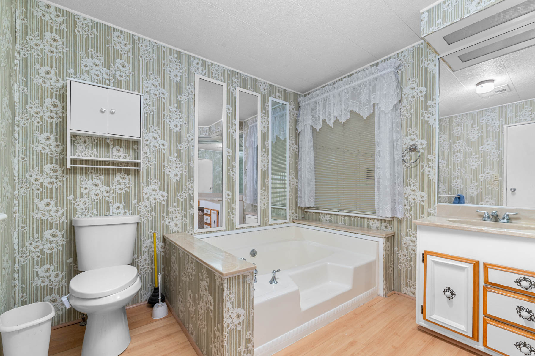 ALTA VIEW ESTATES - Residential