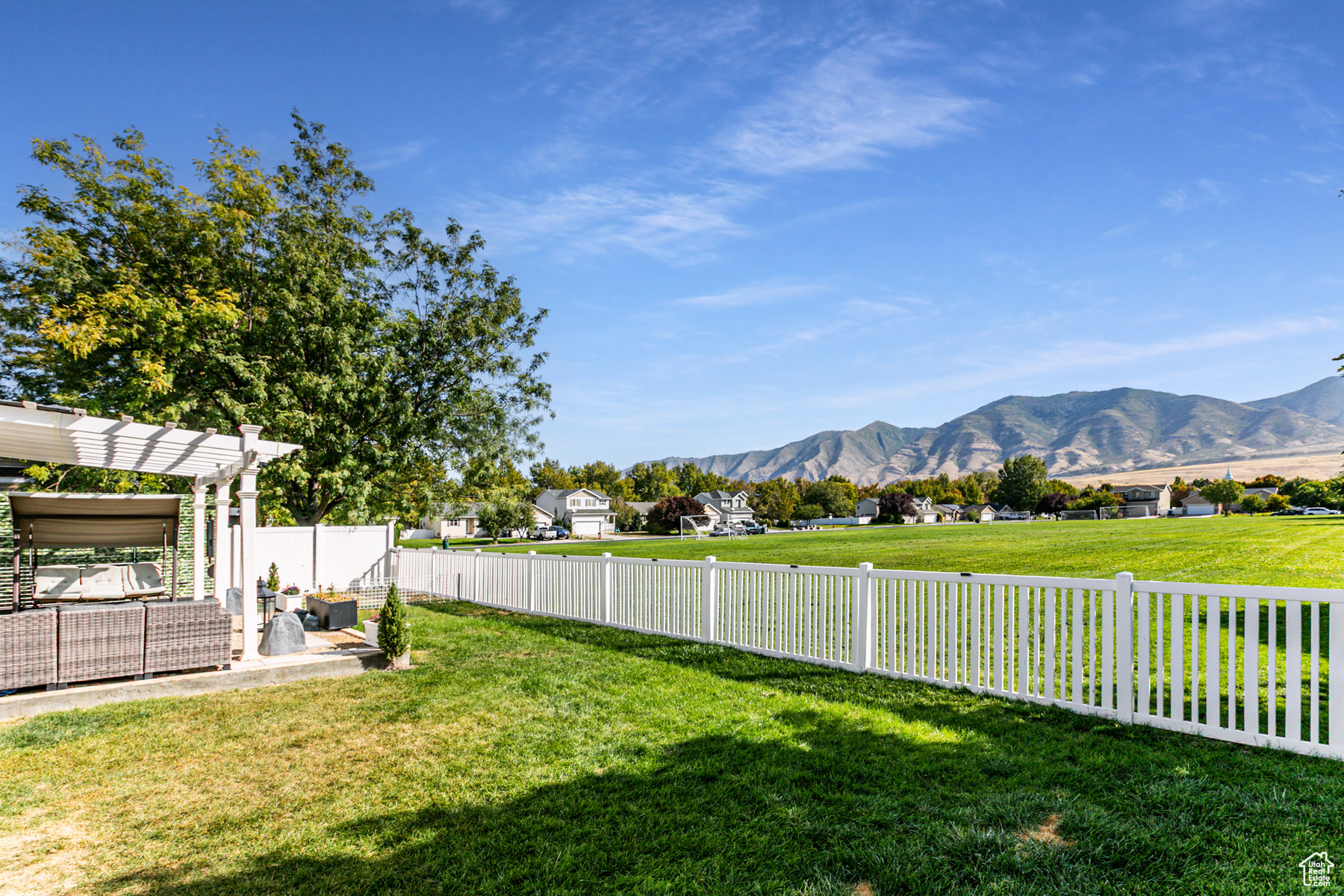 COUNTRY CROSSING NEI - Residential