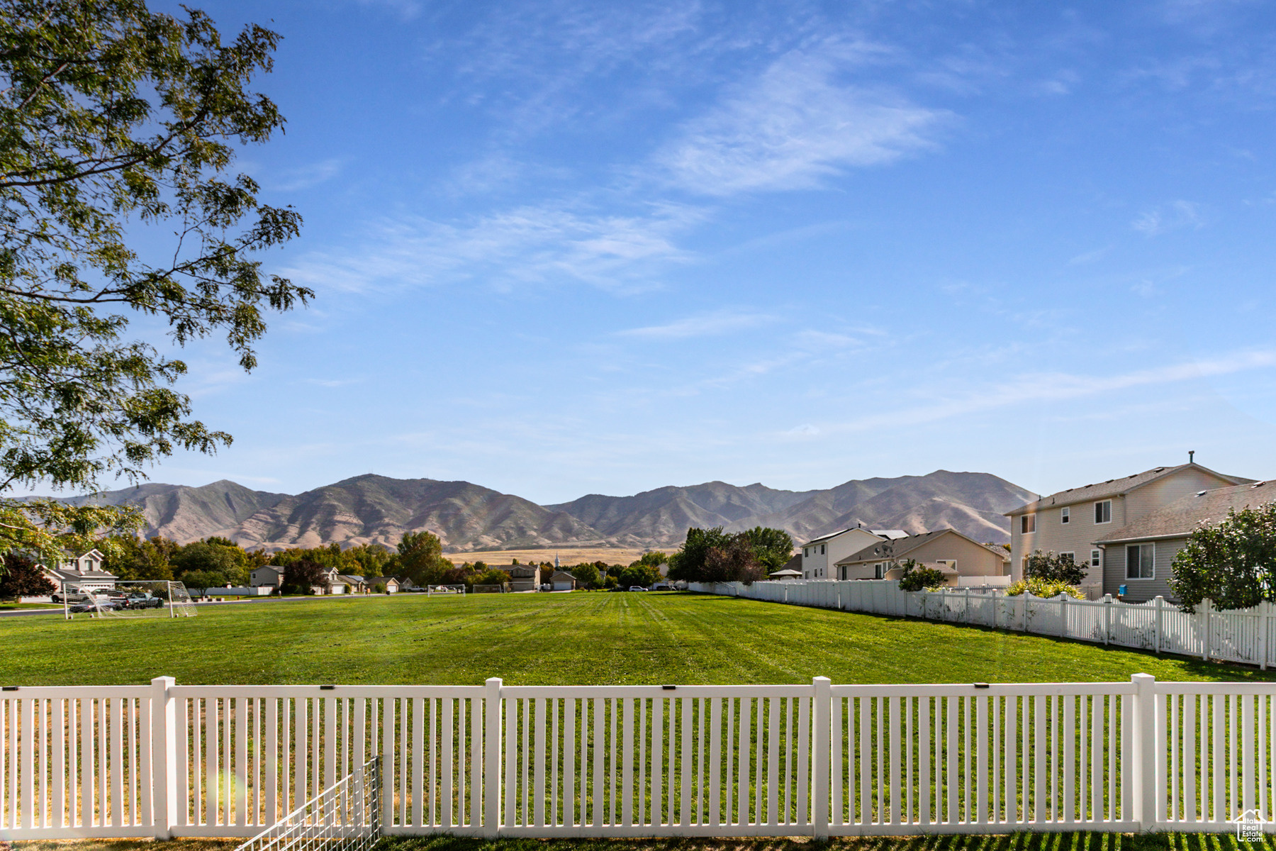 COUNTRY CROSSING NEI - Residential