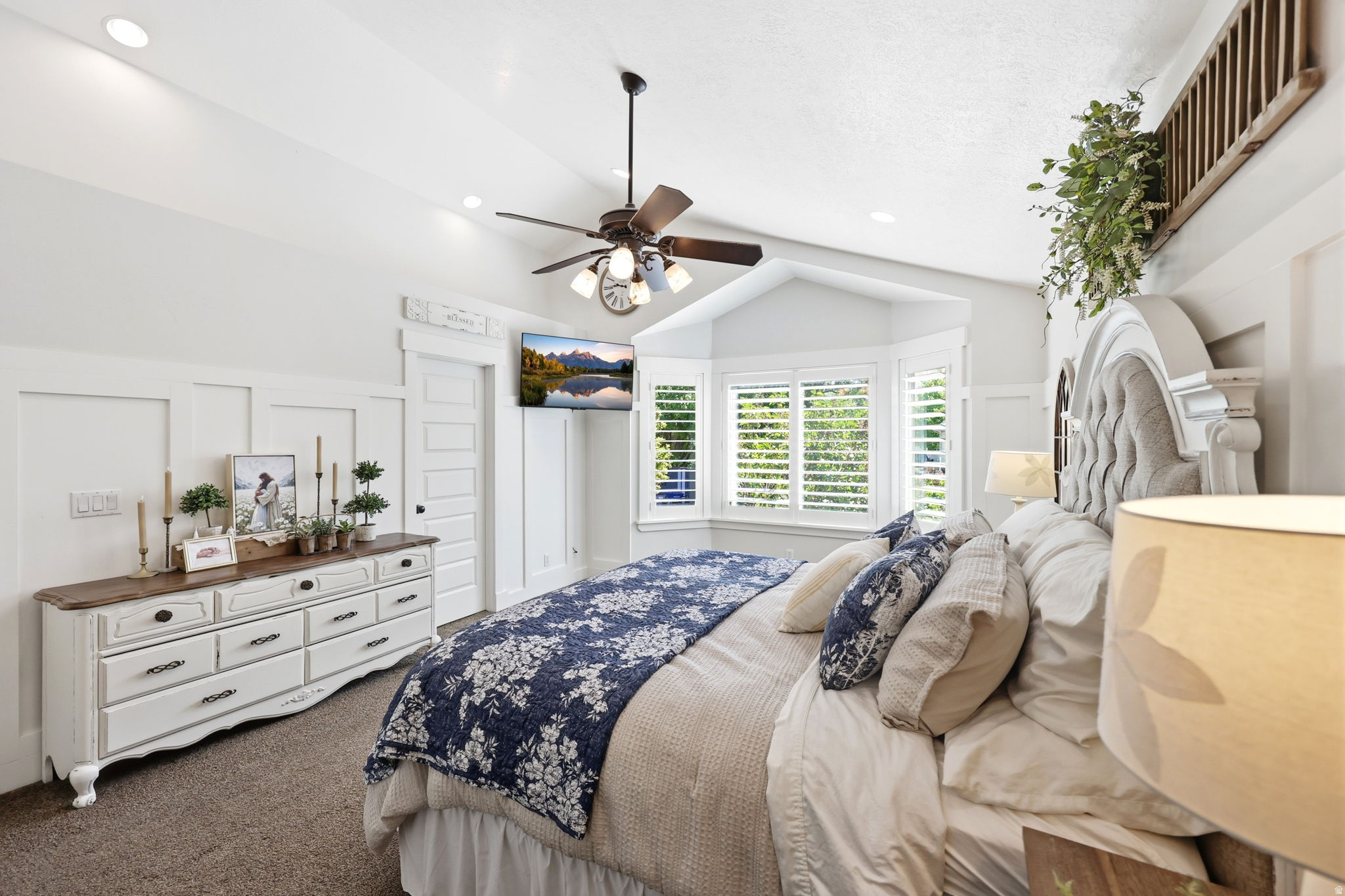 WILD HORSE SPRINGS - Residential