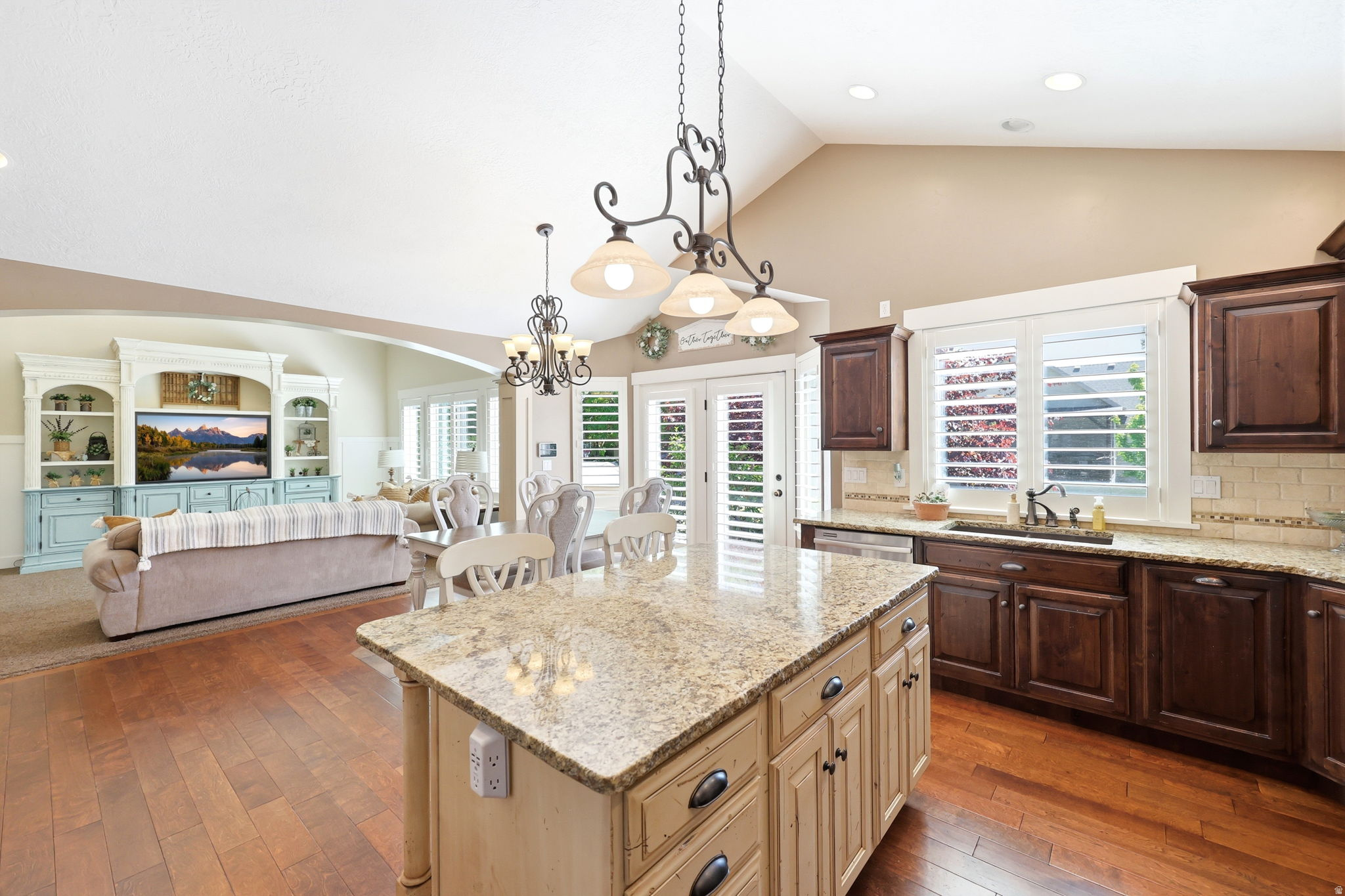 WILD HORSE SPRINGS - Residential