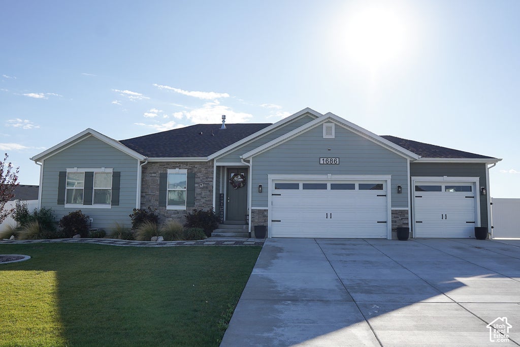 Photo of 1686 E MEADOWLARK DR, Eagle Mountain, UT 84005 (MLS # 2188256)