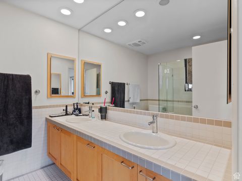 Tiny photo for 2842 E OAKBROOK CIR, Salt Lake City, UT 84108 (MLS # 2092203)