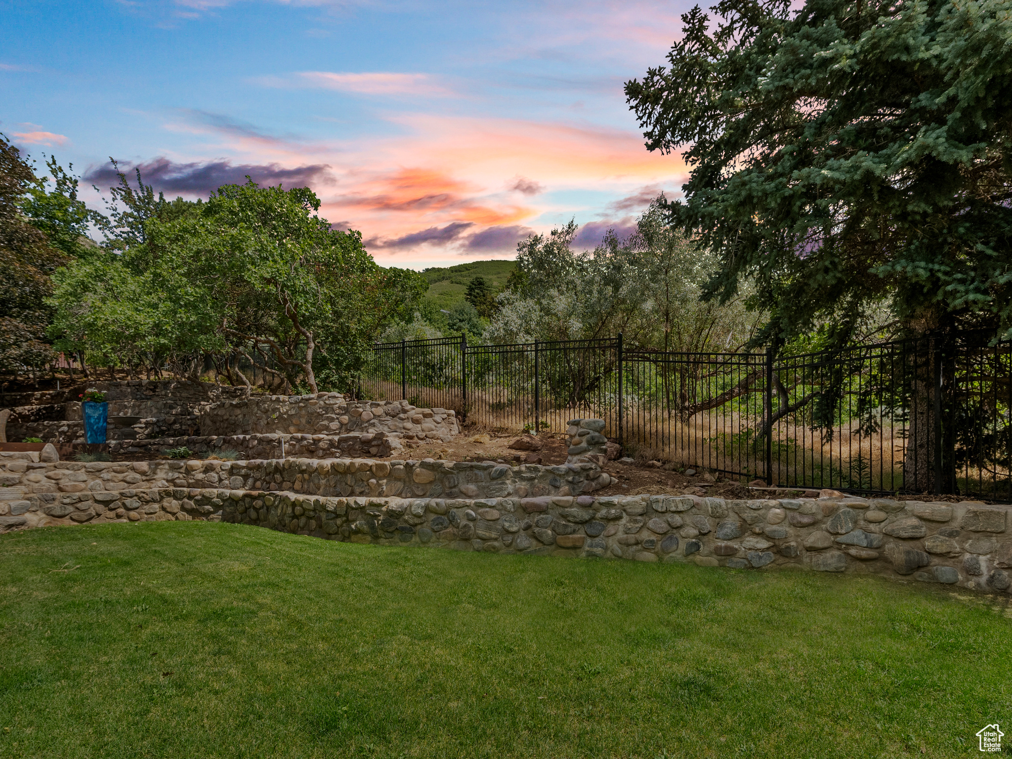 SUNSET OAKS PLAT A - Residential