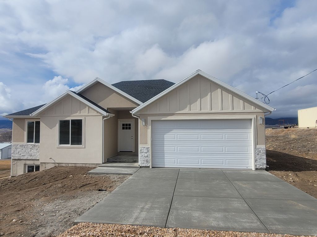 Photo of 335 N 200 W, Moroni, UT 84646 (MLS # 2137304)