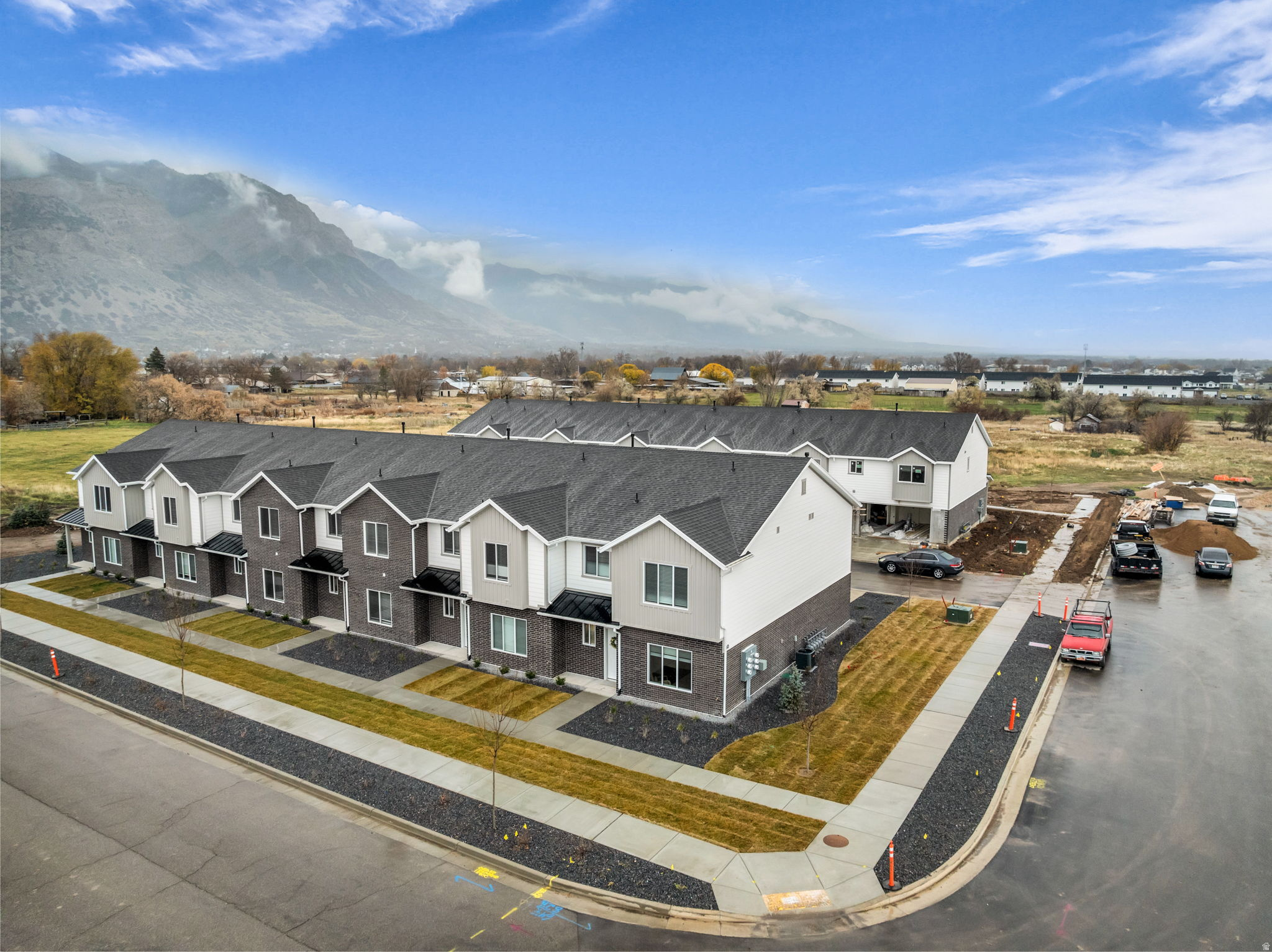 FREEDOM COURT - Residential