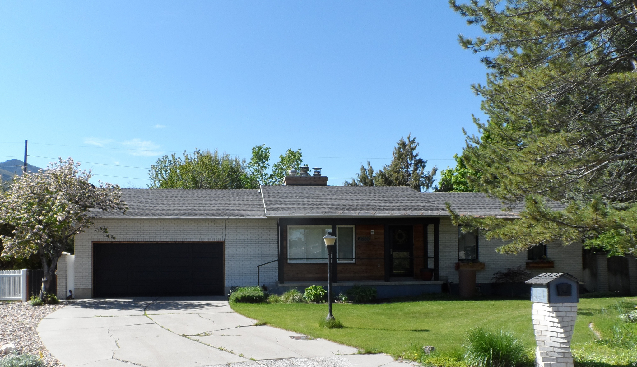 CANYON HILLS - Residential
