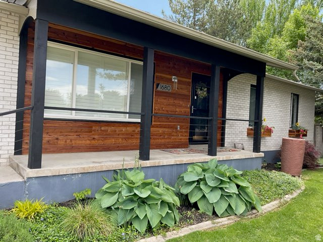 CANYON HILLS - Residential
