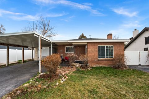 Tiny photo for 2352 E 3395 S, Salt Lake City, UT 84109 (MLS # 2127909)