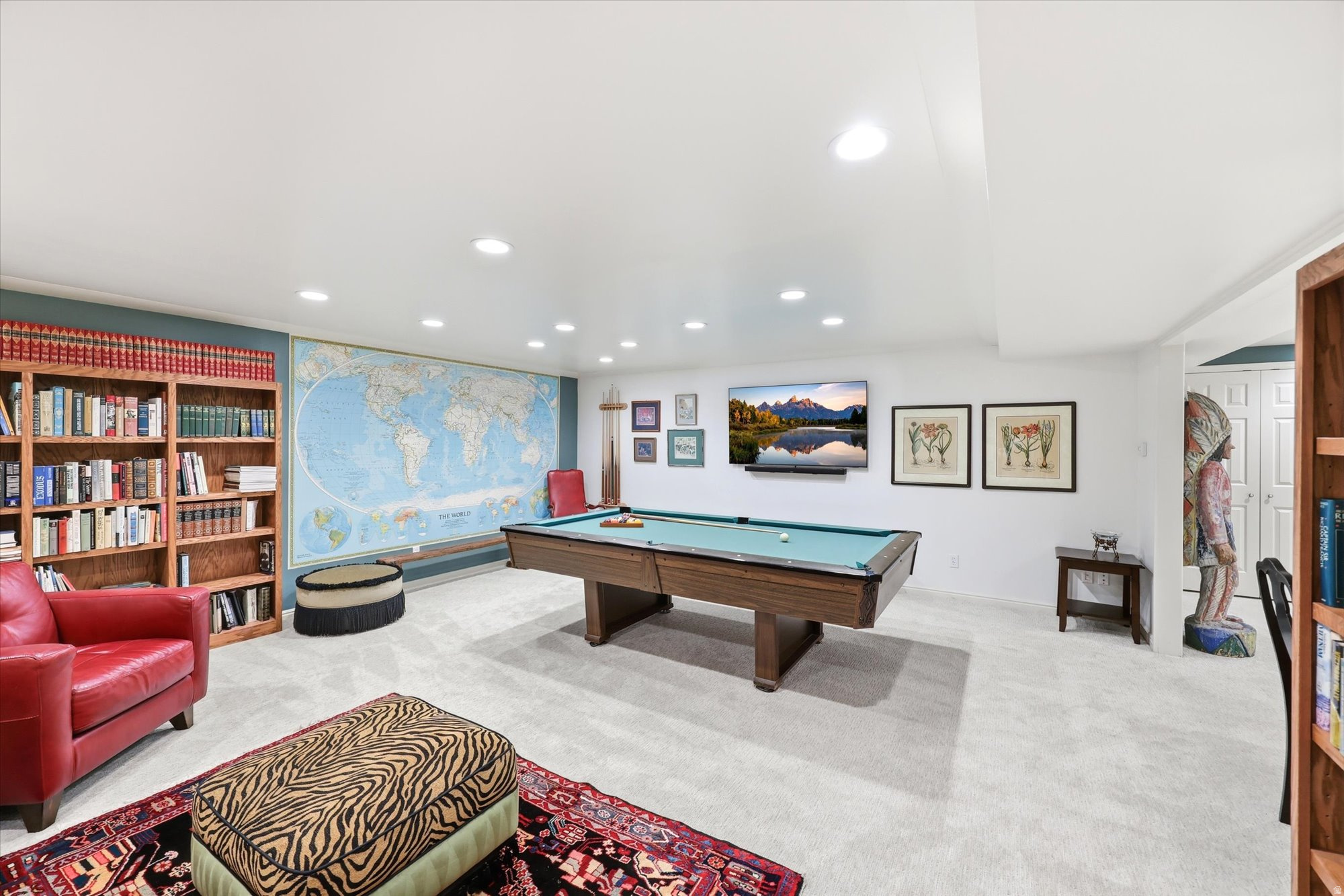 EDGEMOUNT HOMES CONDO PH 2 - Residential