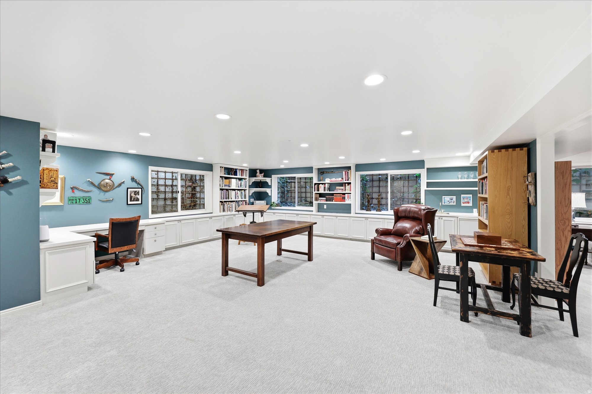 EDGEMOUNT HOMES CONDO PH 2 - Residential