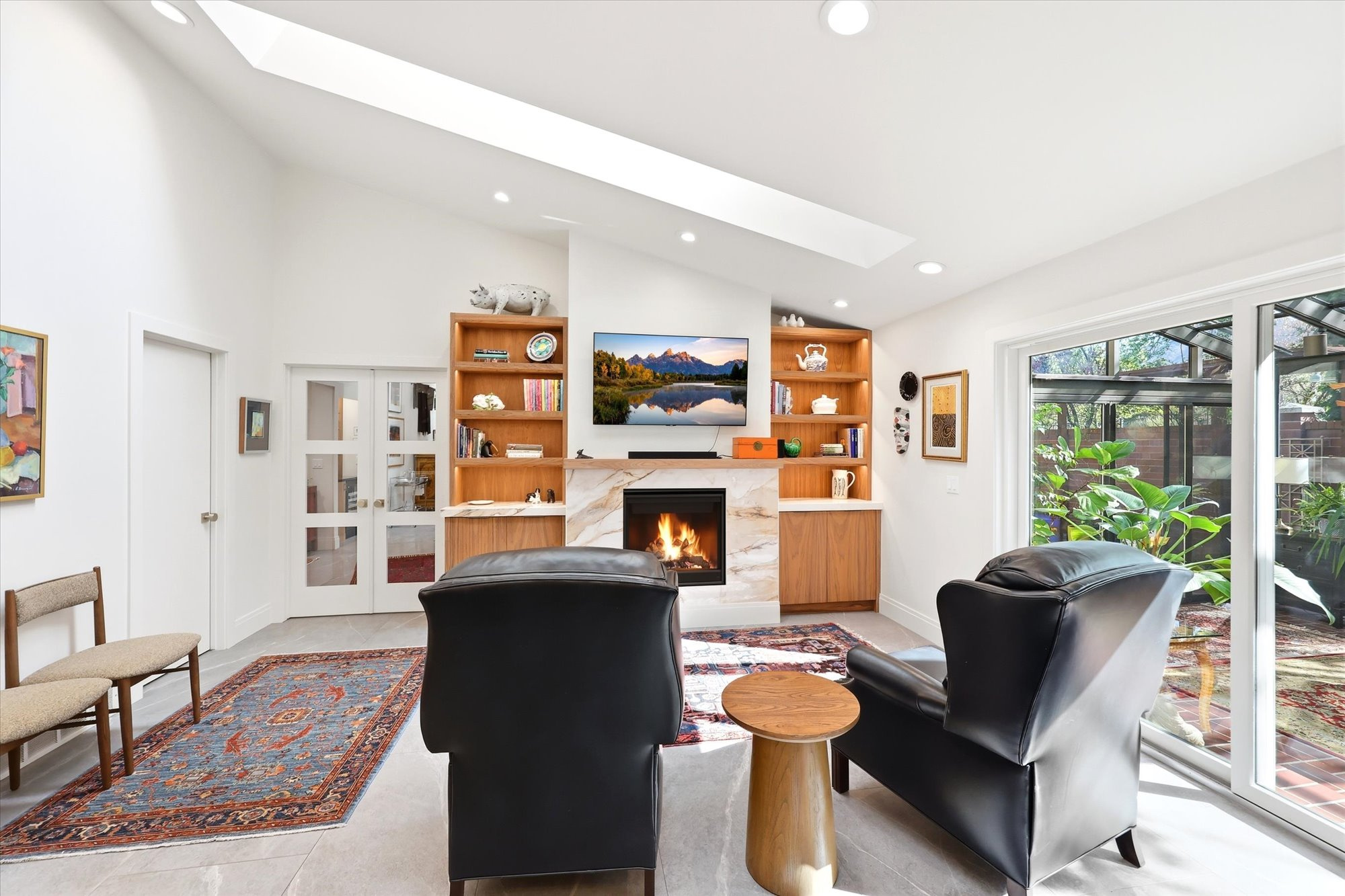 EDGEMOUNT HOMES CONDO PH 2 - Residential