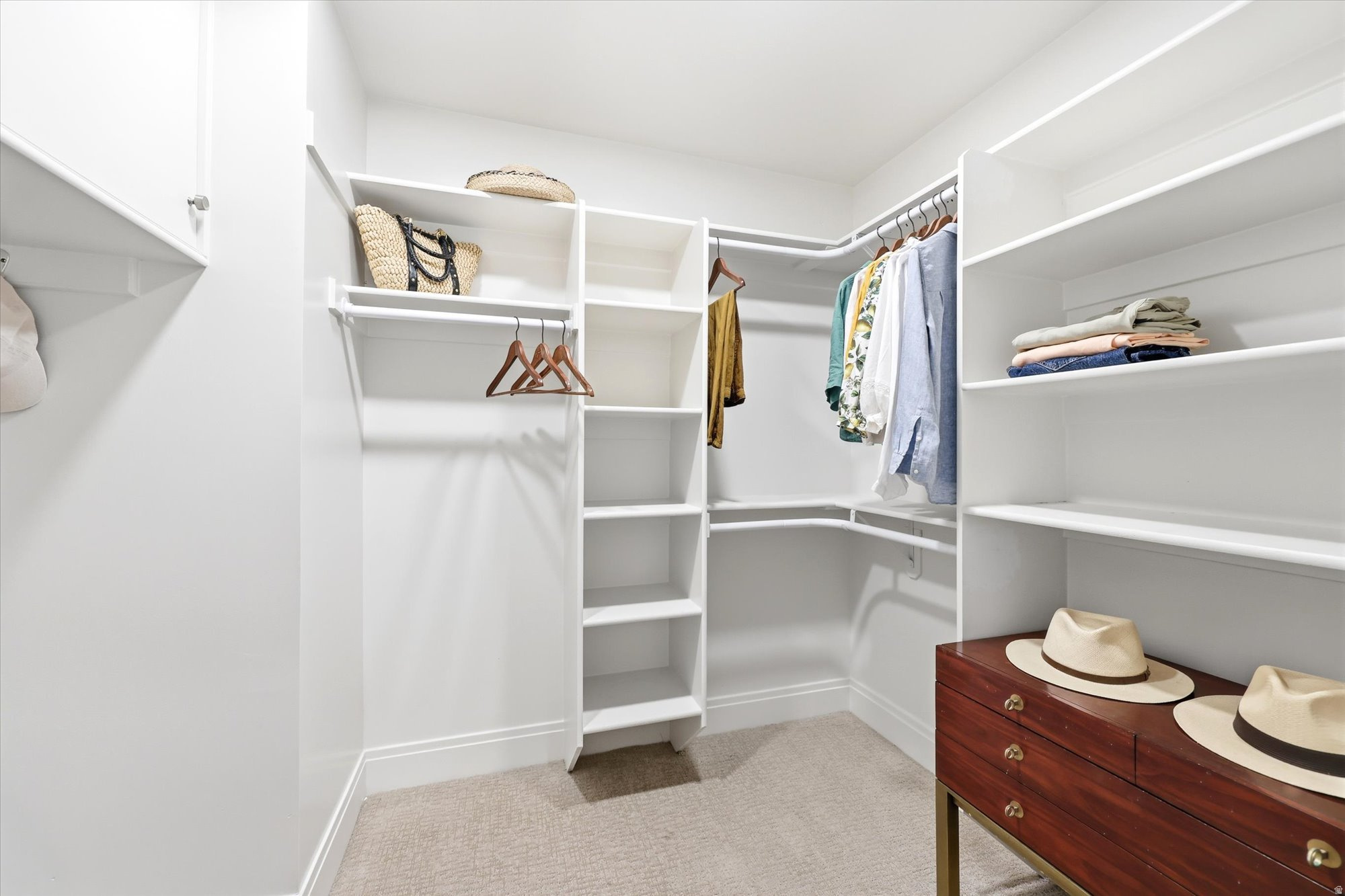 EDGEMOUNT HOMES CONDO PH 2 - Residential