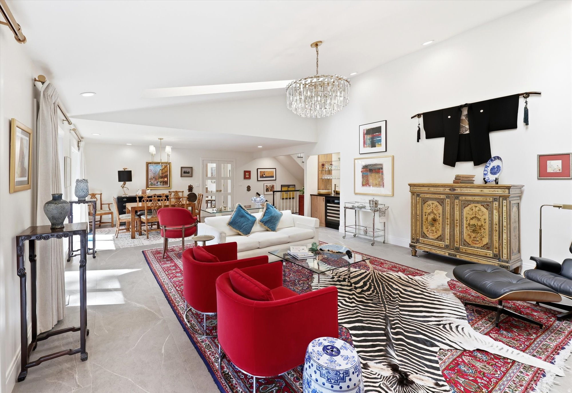 EDGEMOUNT HOMES CONDO PH 2 - Residential