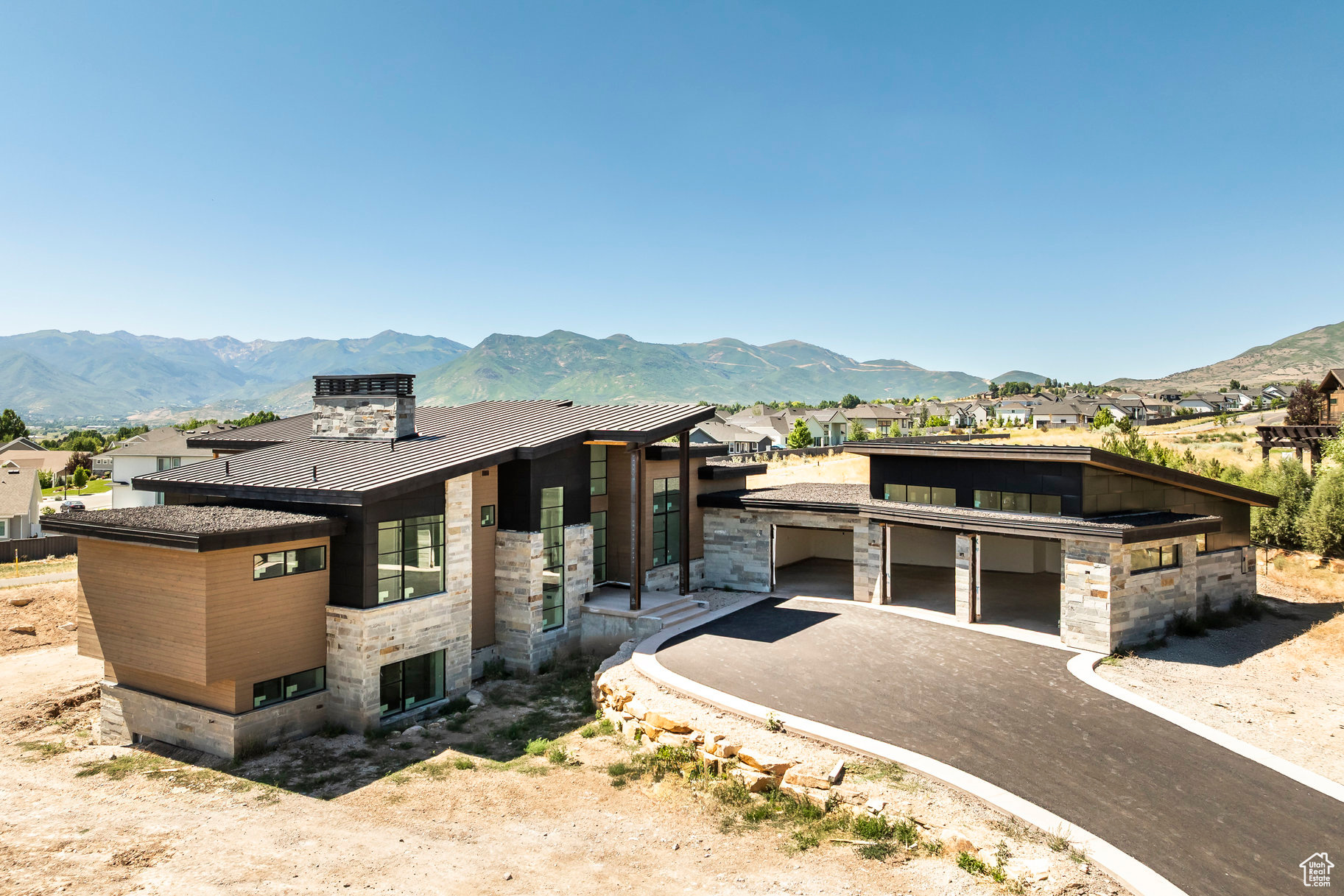 RED LEDGES - Residential